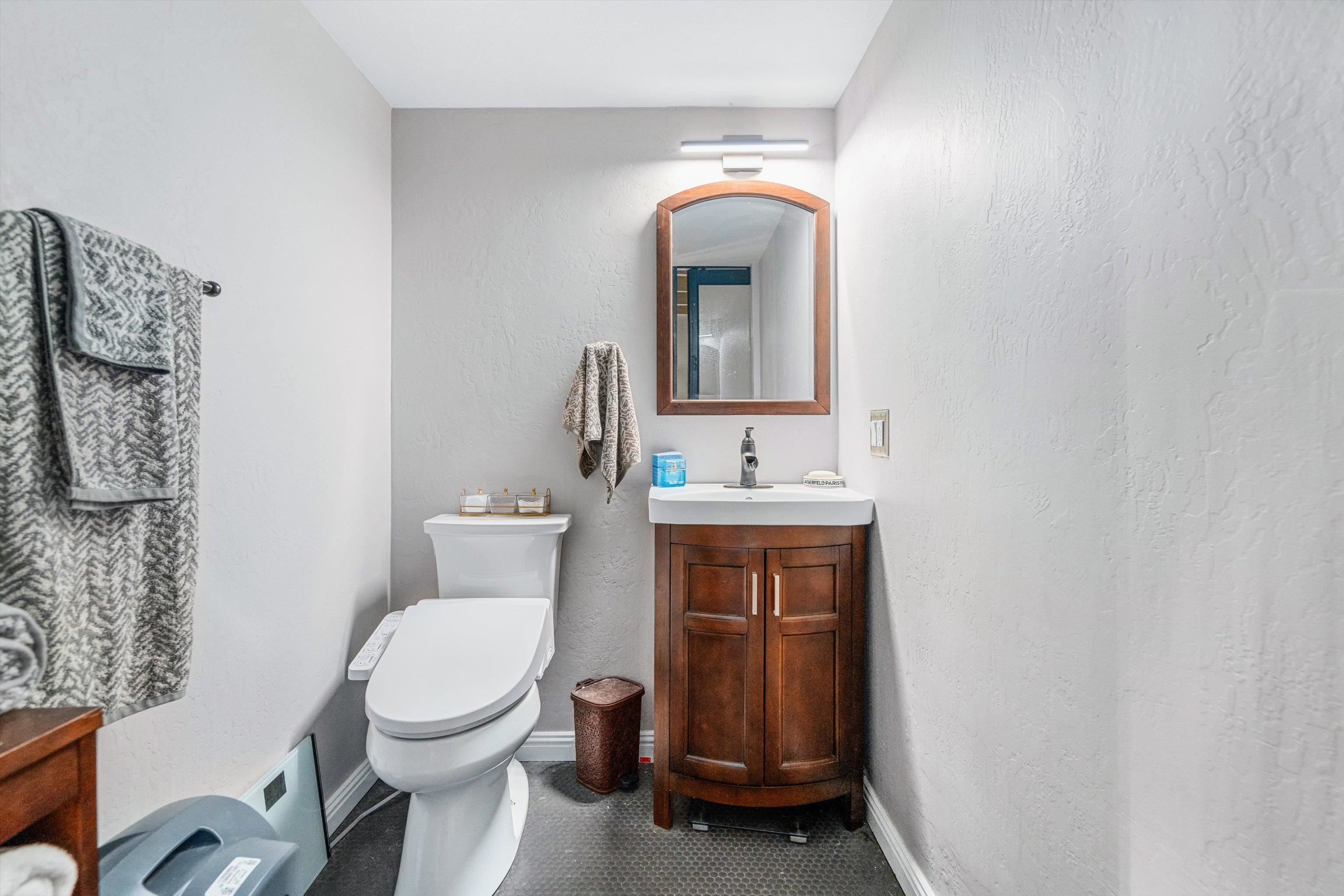 Harbor Lights condo # B415, Kahului, Hawaii - photo 14 of 36