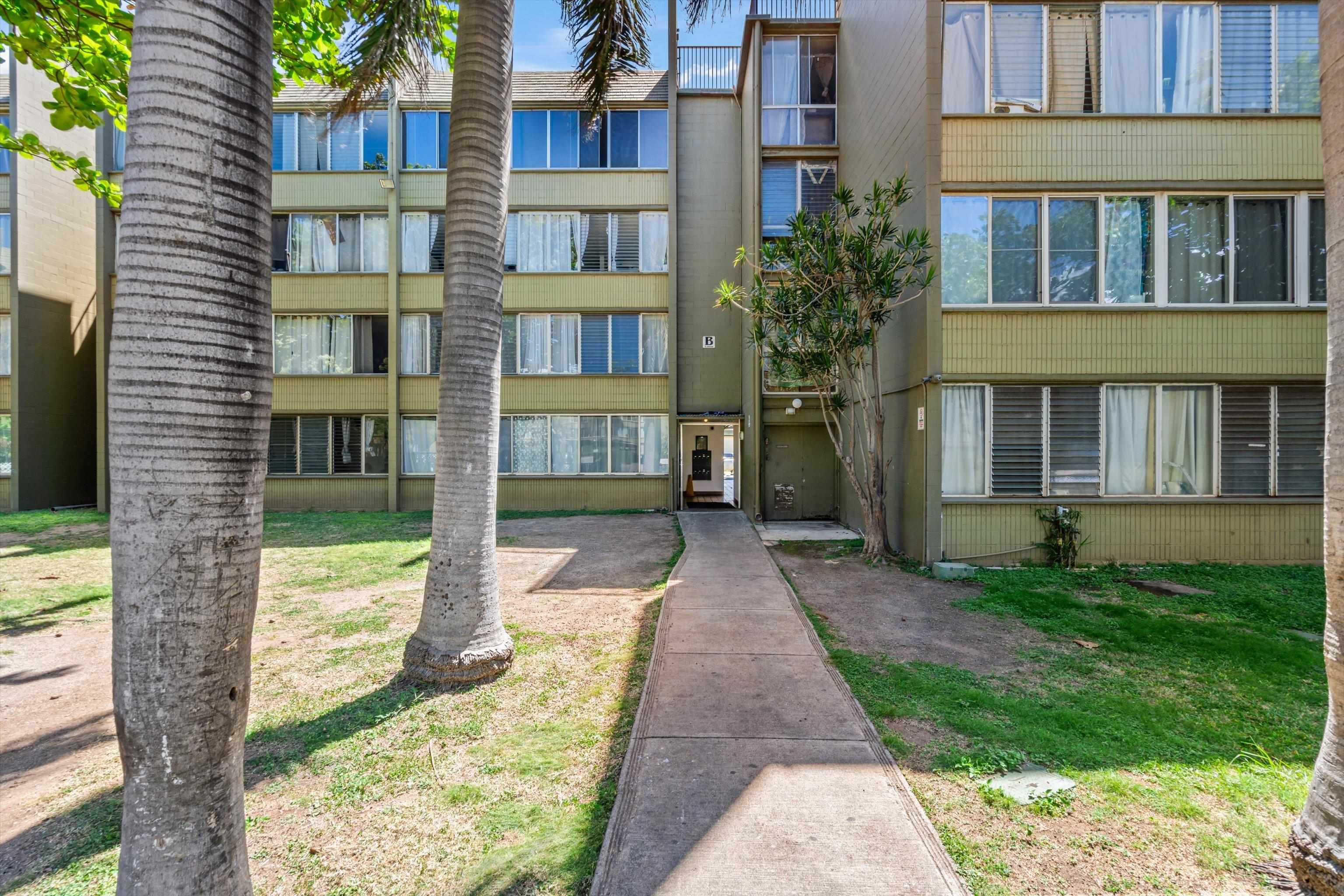 Harbor Lights condo # B415, Kahului, Hawaii - photo 23 of 36