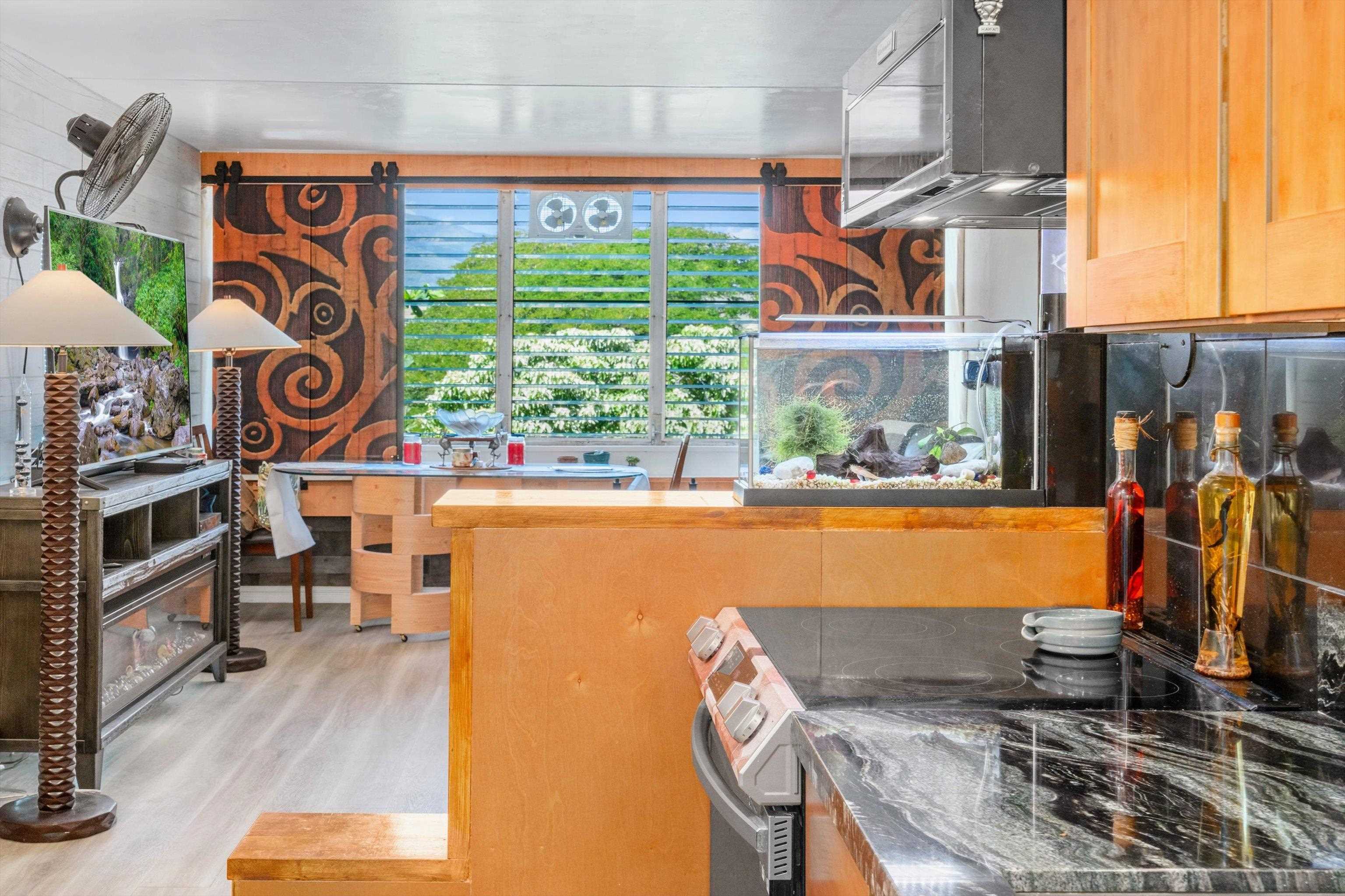 Harbor Lights condo # B415, Kahului, Hawaii - photo 4 of 36