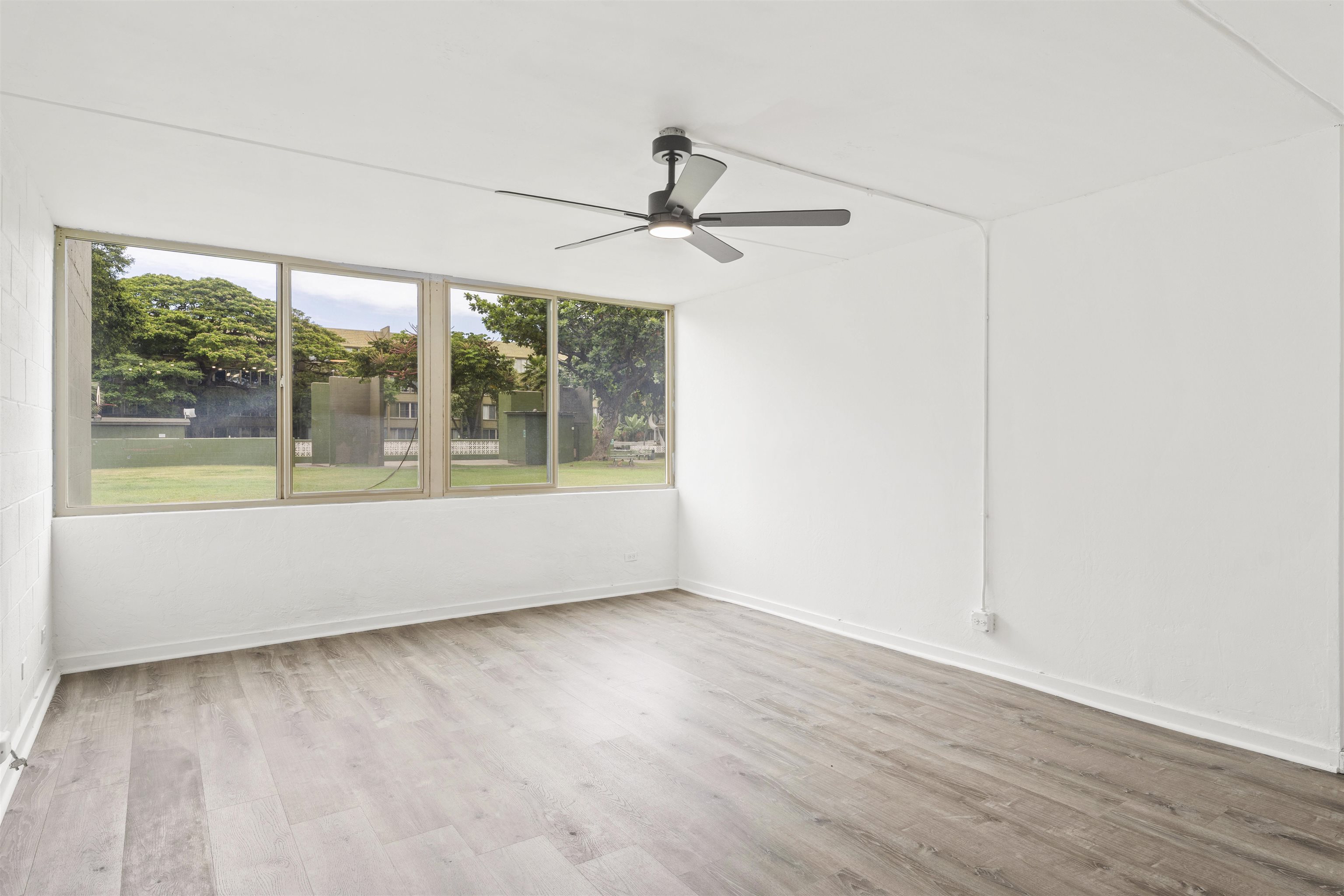 Harbor Lights condo # C114, Kahului, Hawaii - photo 4 of 24