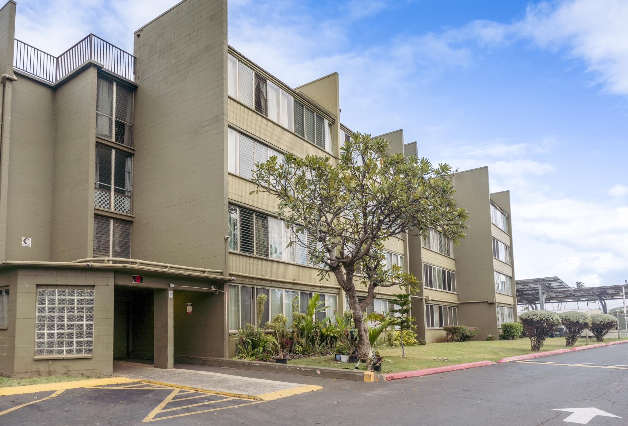 Harbor Lights condo # C203, Kahului, Hawaii - photo 2 of 37