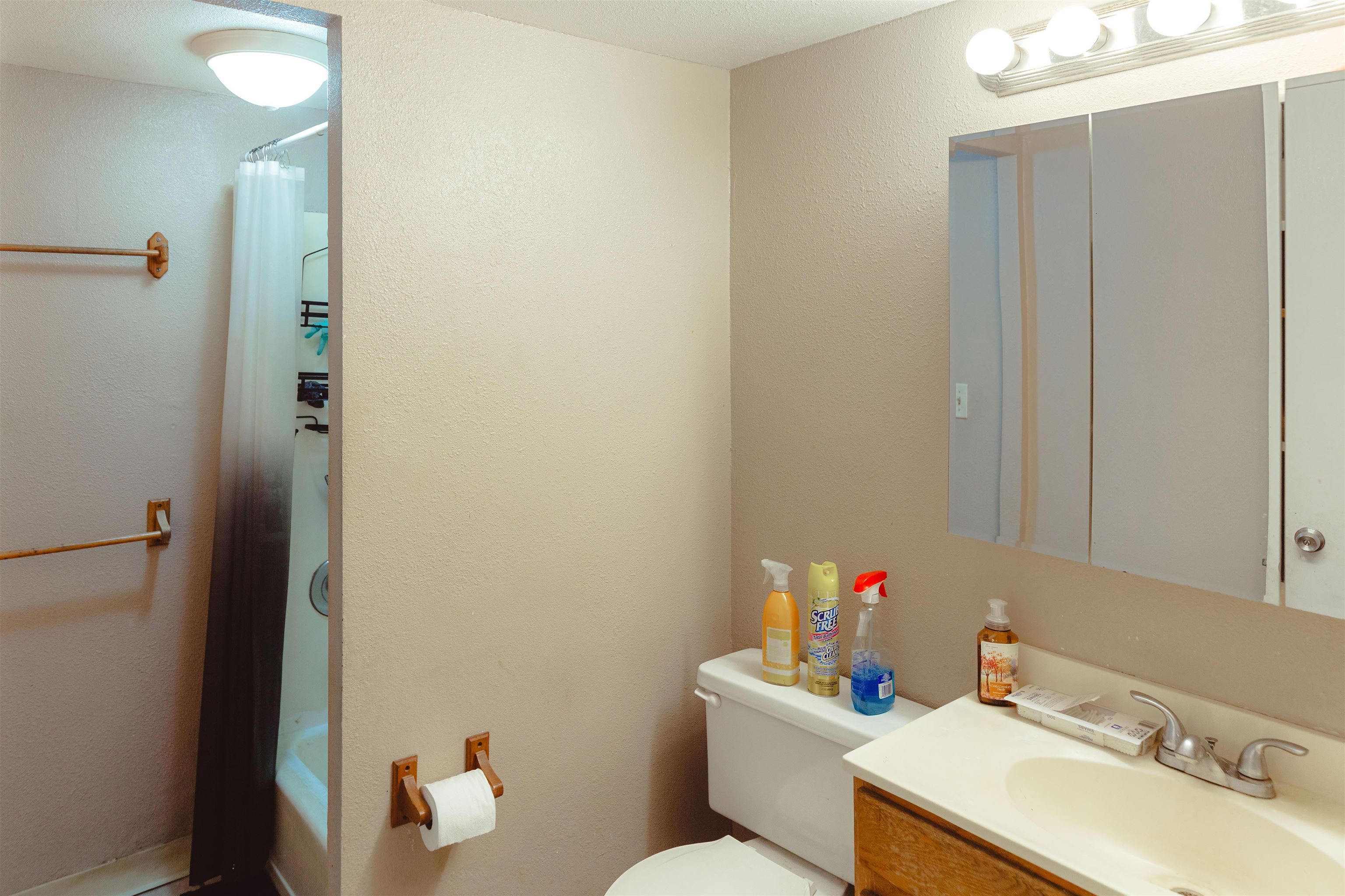 Harbor Lights condo # C207, Kahului, Hawaii - photo 14 of 29