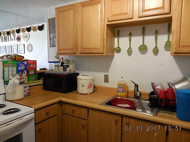 Harbor Lights condo # C-210, Kahului, Hawaii - photo 2 of 5