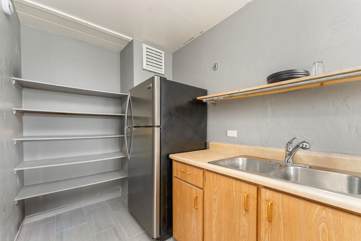 Harbor Lights condo # C-409, Kahului, Hawaii - photo 8 of 24