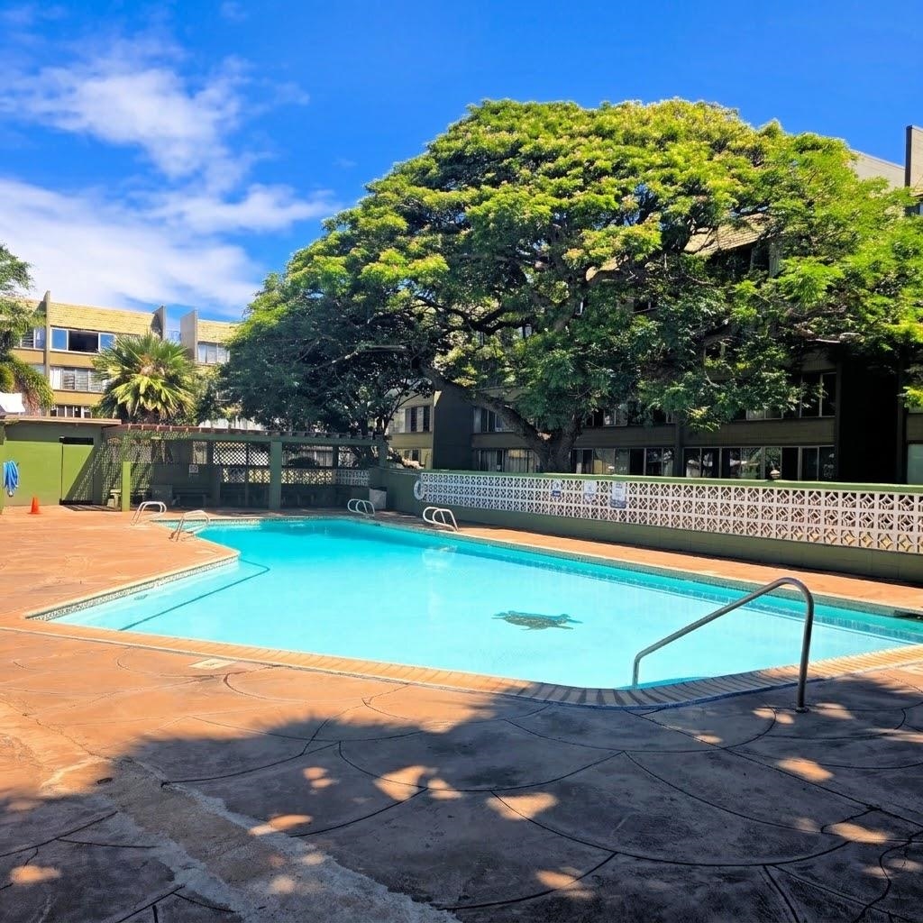 Harbor Lights condo # D-127, Kahului, Hawaii - photo 2 of 20