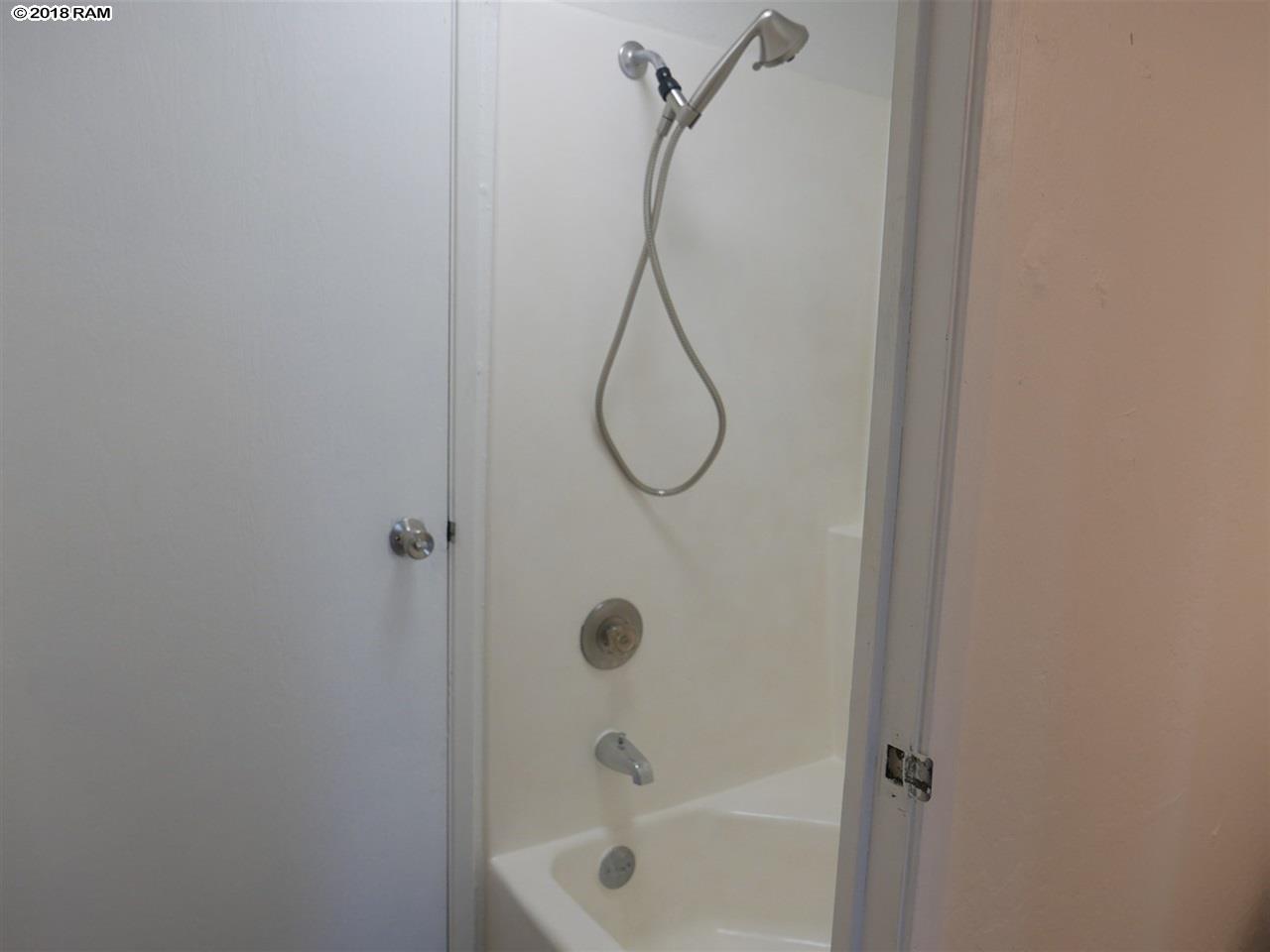 Harbor Lights condo # D128, Kahului, Hawaii - photo 17 of 28