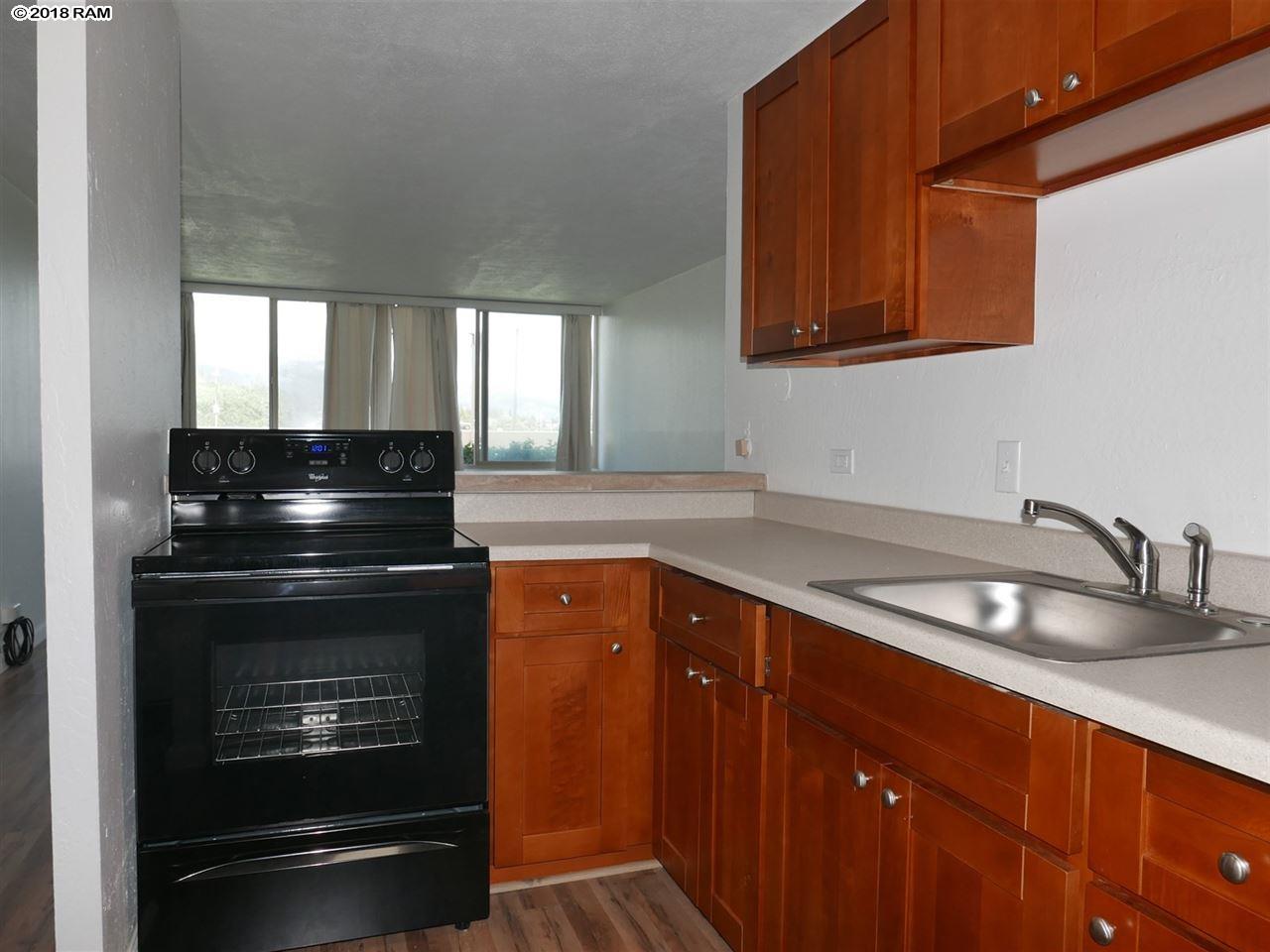 Harbor Lights condo # D128, Kahului, Hawaii - photo 5 of 28