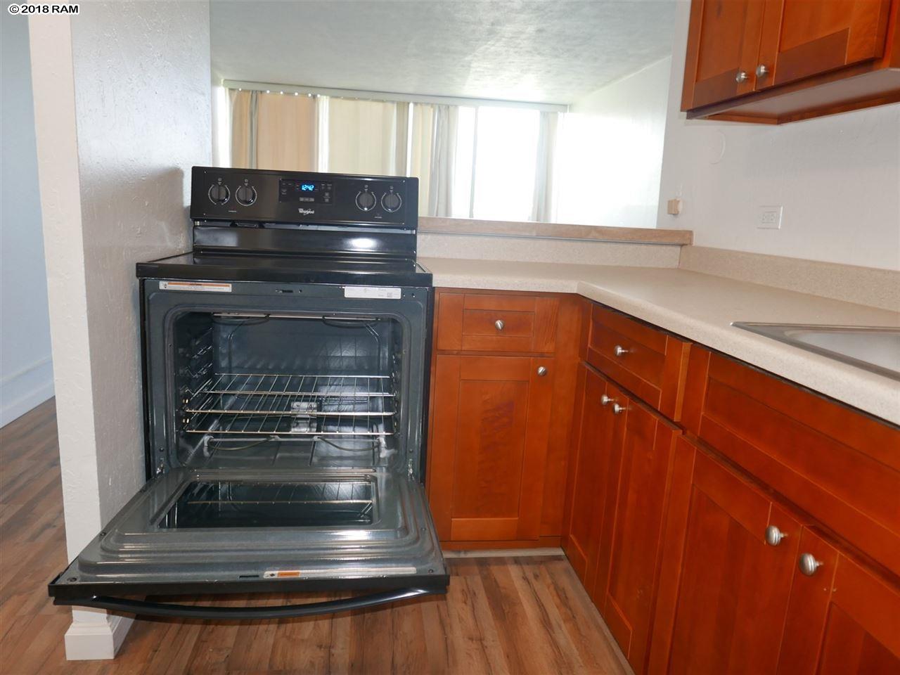 Harbor Lights condo # D128, Kahului, Hawaii - photo 6 of 28