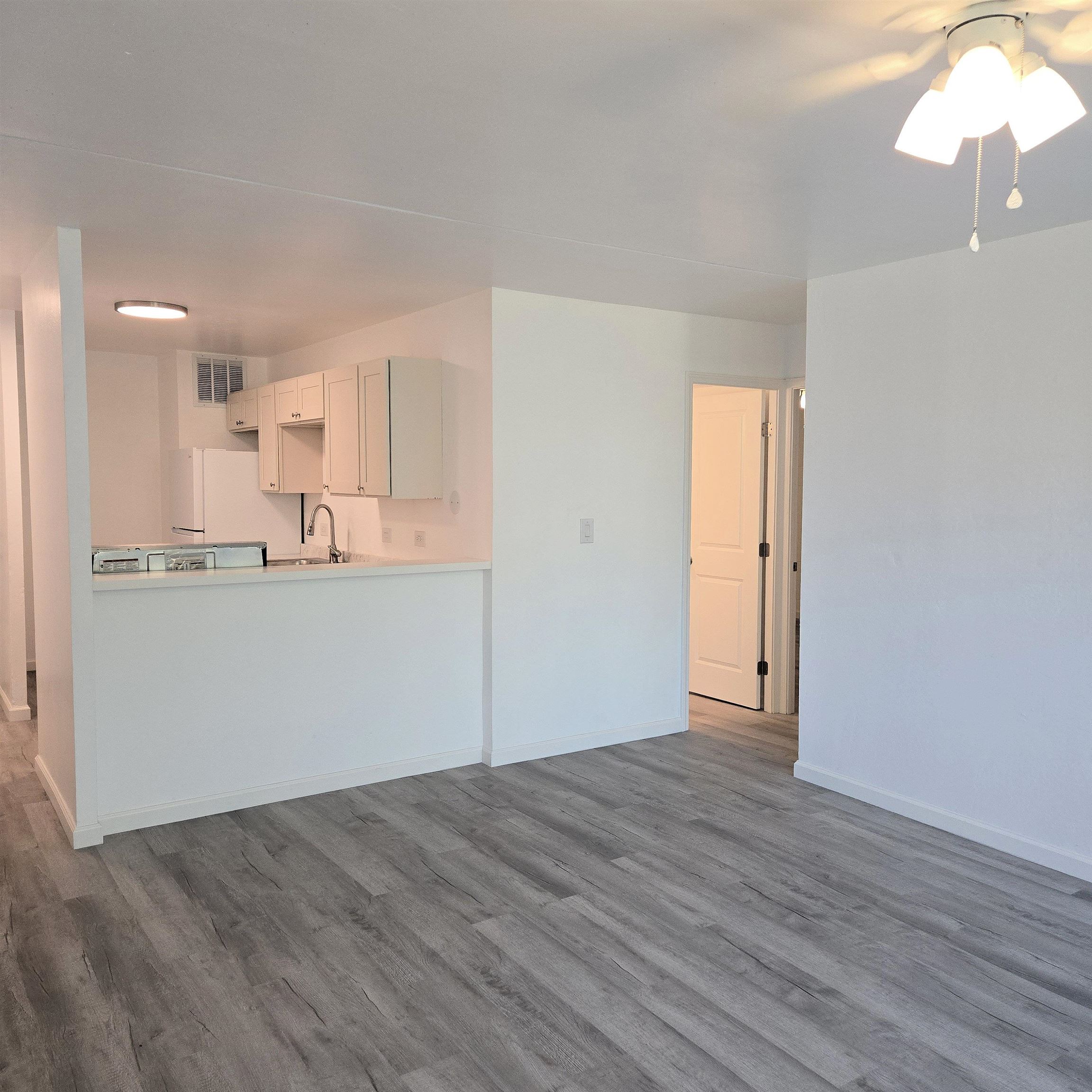 Harbor Lights condo # D-216, Kahului, Hawaii - photo 3 of 14