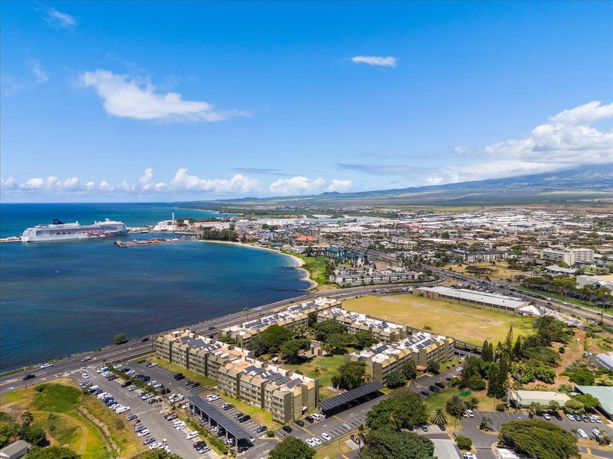 Harbor Lights condo # D221, Kahului, Hawaii - photo 29 of 34