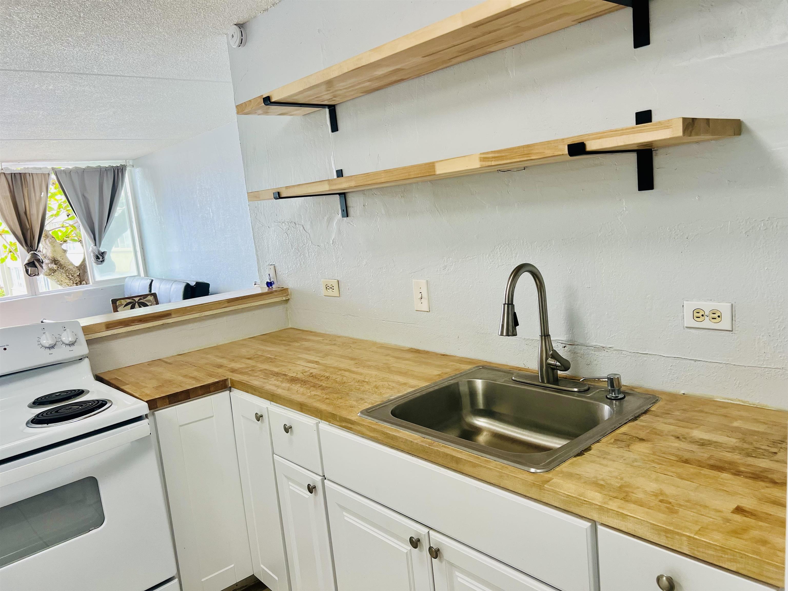 Harbor Lights condo # D225, Kahului, Hawaii - photo 22 of 31