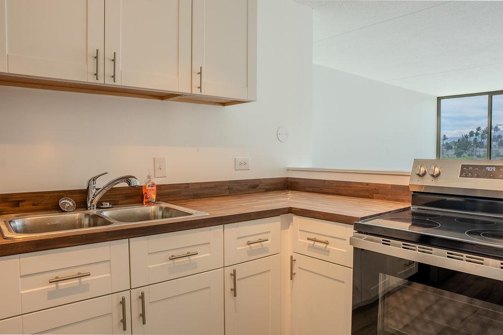 Harbor Lights condo # D227, Kahului, Hawaii - photo 6 of 16