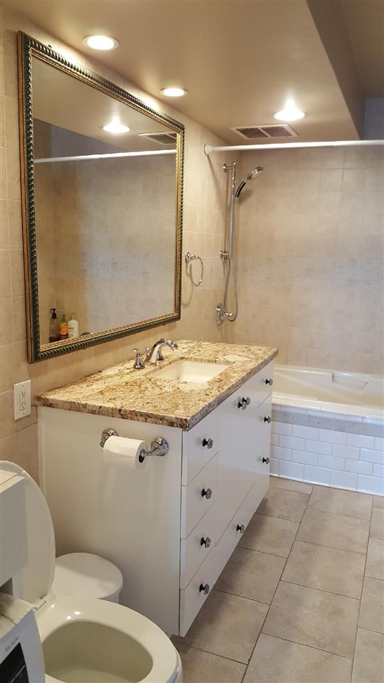 Harbor Lights condo # D302, Kahului, Hawaii - photo 15 of 23