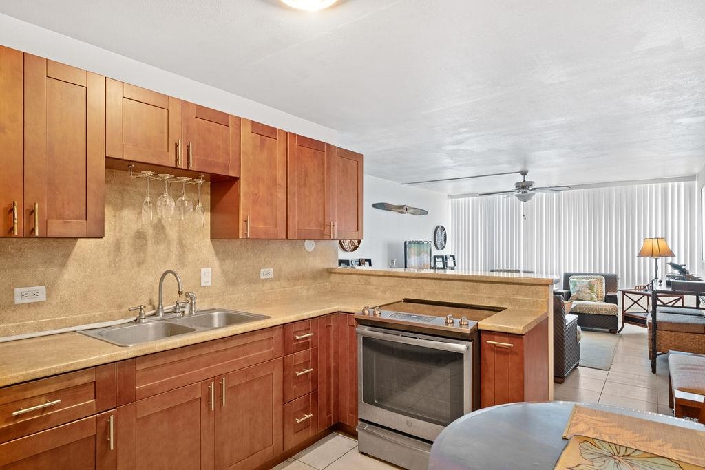 Harbor Lights condo # D306, Kahului, Hawaii - photo 10 of 48