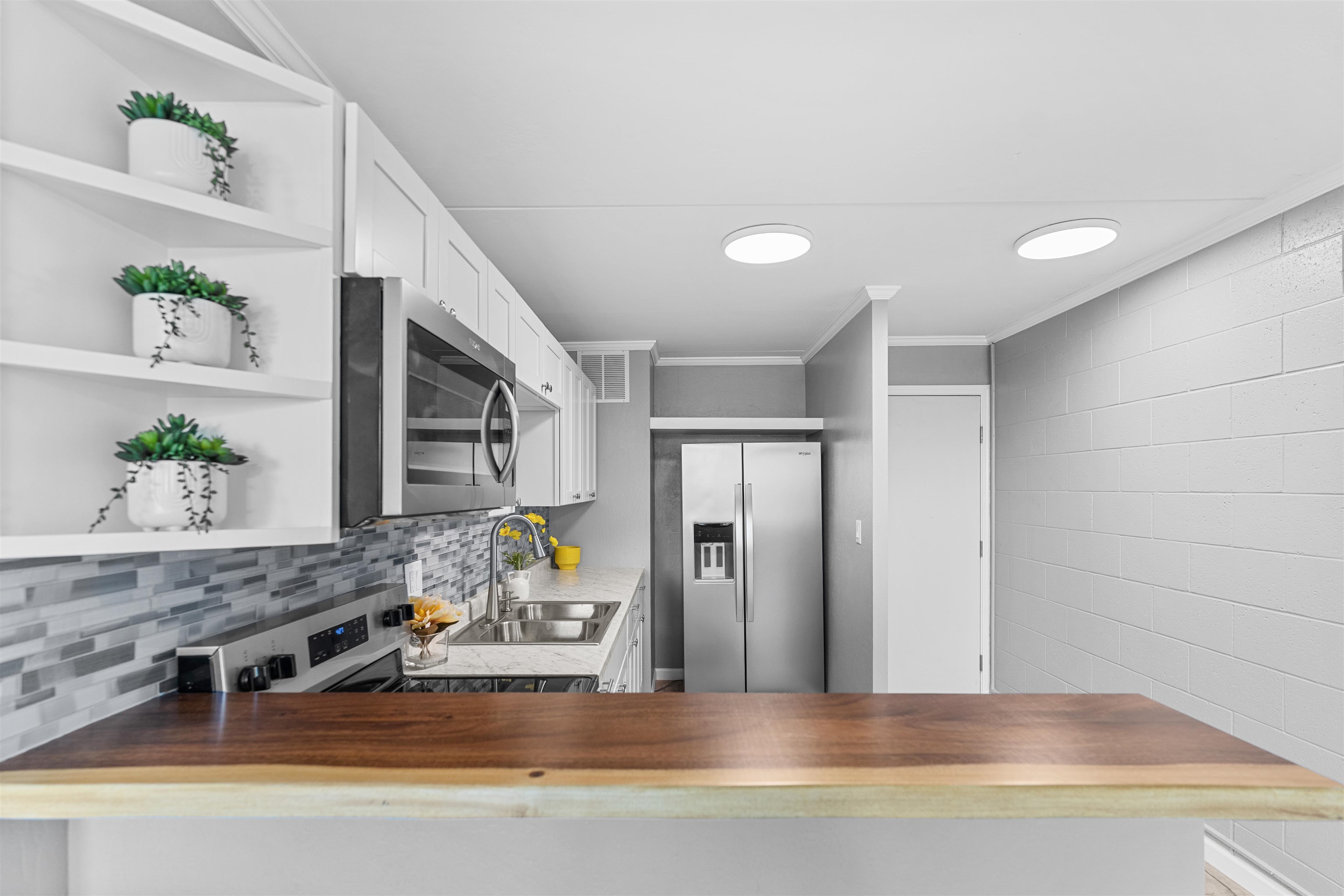 Harbor Lights condo # D309, Kahului, Hawaii - photo 3 of 26