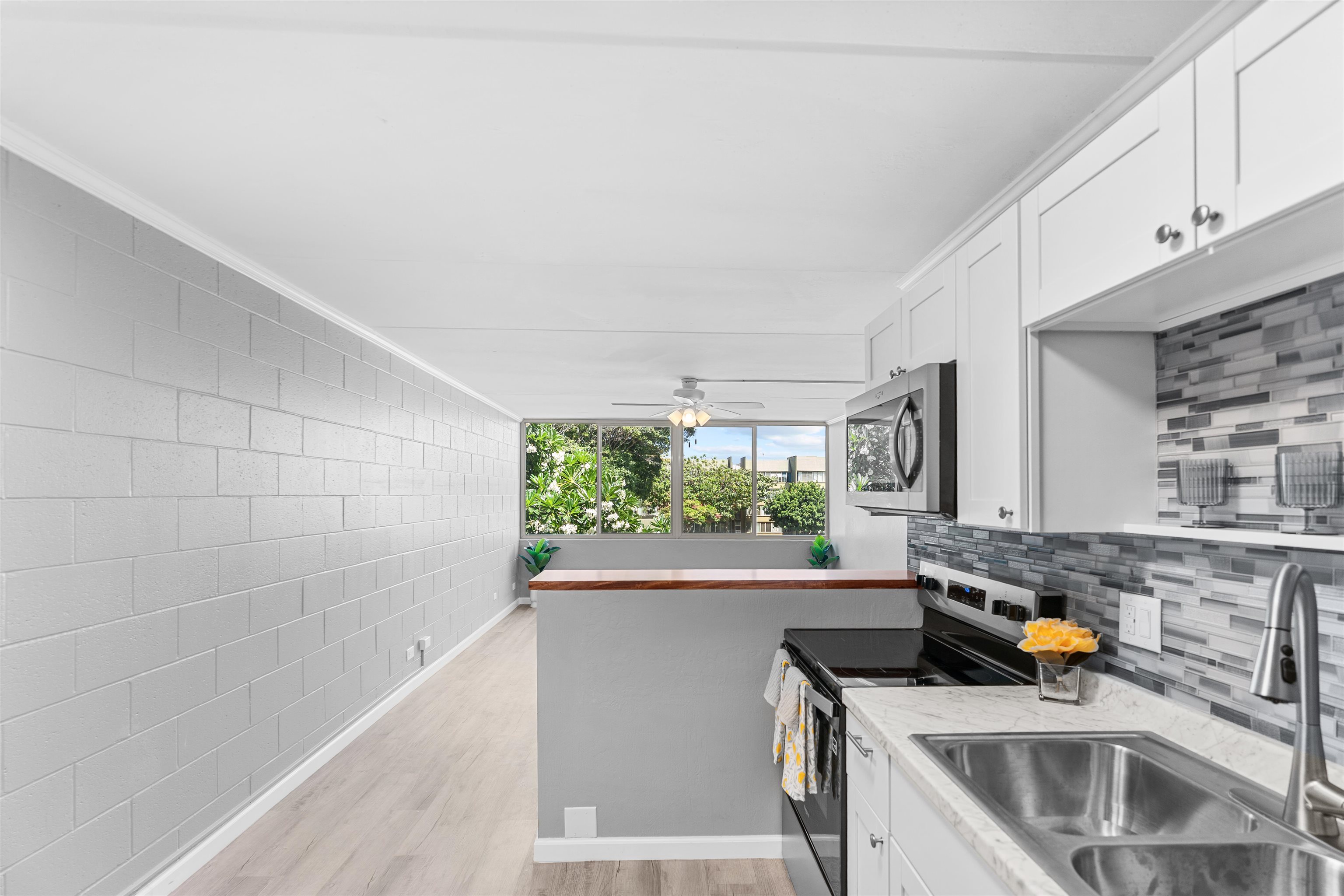 Harbor Lights condo # D309, Kahului, Hawaii - photo 6 of 26