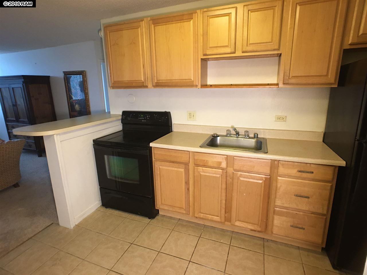 Harbor Lights condo # D313, Kahului, Hawaii - photo 11 of 11
