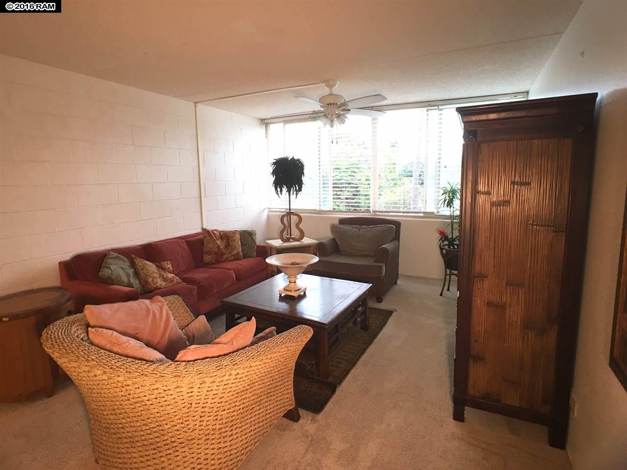 Harbor Lights condo # D313, Kahului, Hawaii - photo 4 of 11