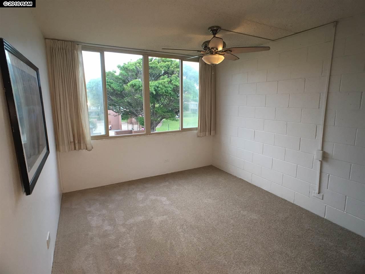 Harbor Lights condo # D313, Kahului, Hawaii - photo 6 of 11