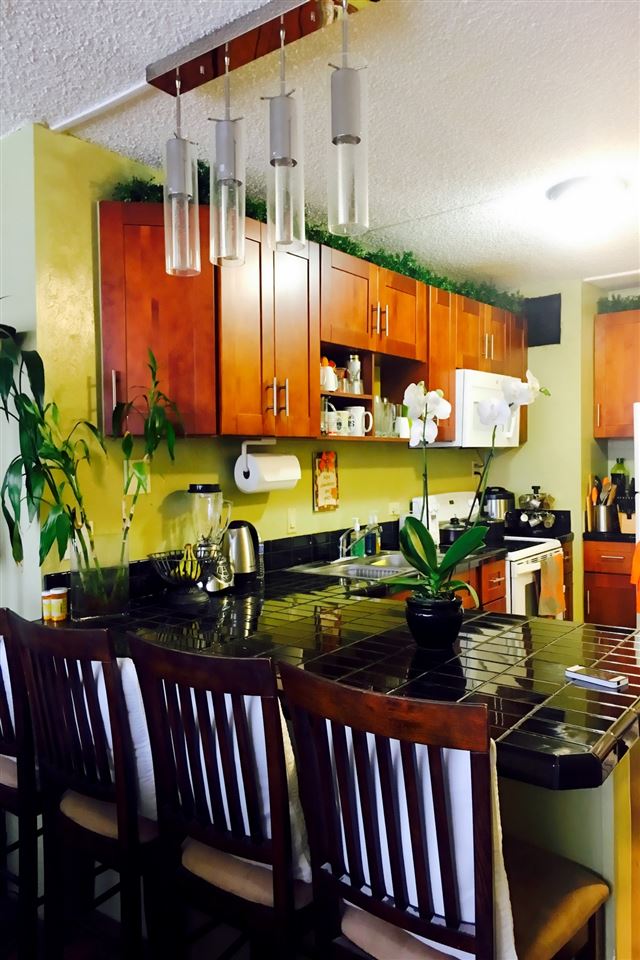 Harbor Lights condo # D401, Kahului, Hawaii - photo 2 of 10