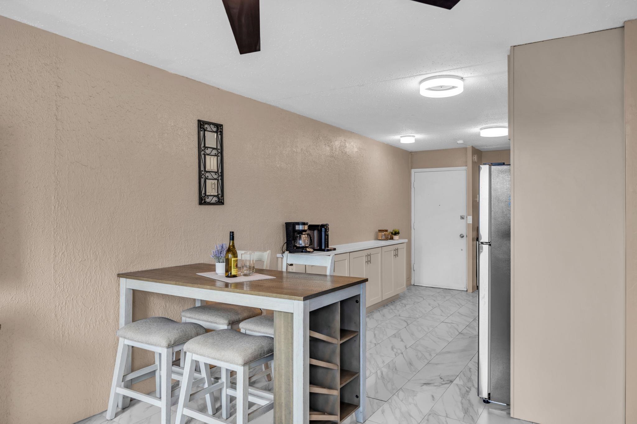 Harbor Lights condo # D402, Kahului, Hawaii - photo 12 of 35