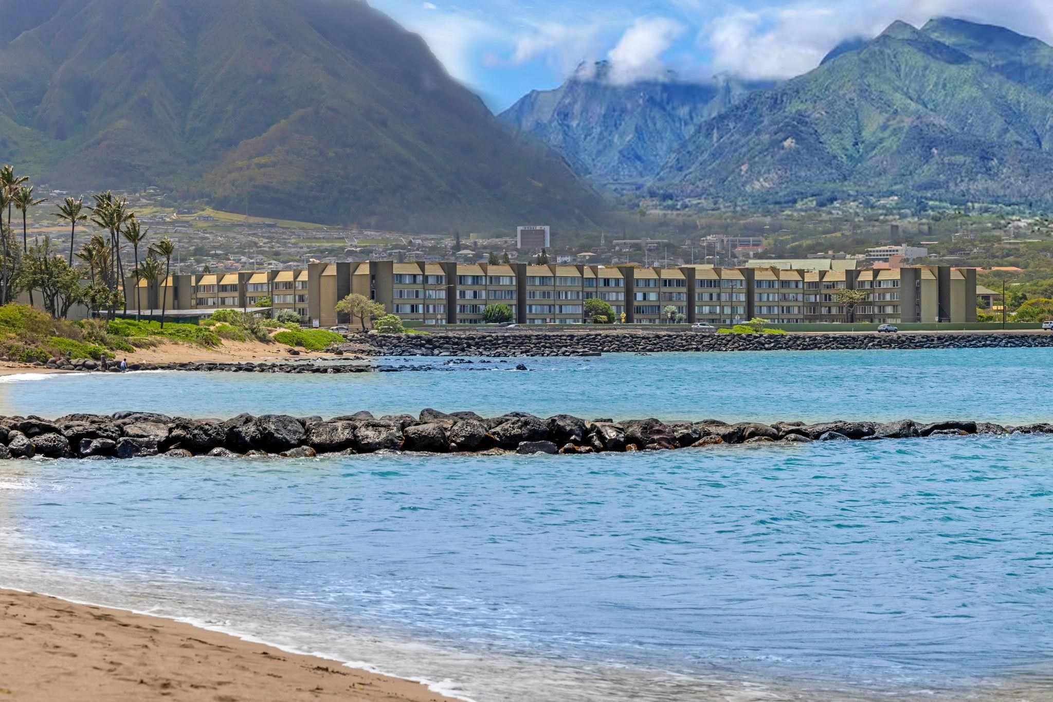 Harbor Lights condo # D-402, Kahului, Hawaii - photo 20 of 27