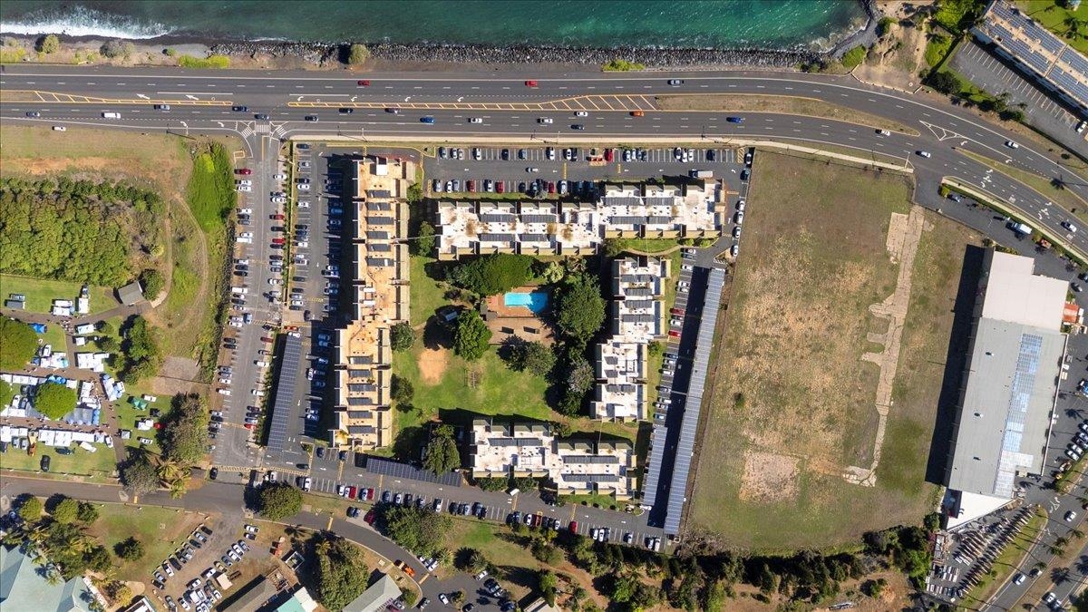 Harbor Lights condo # D 412, Kahului, Hawaii - photo 13 of 37