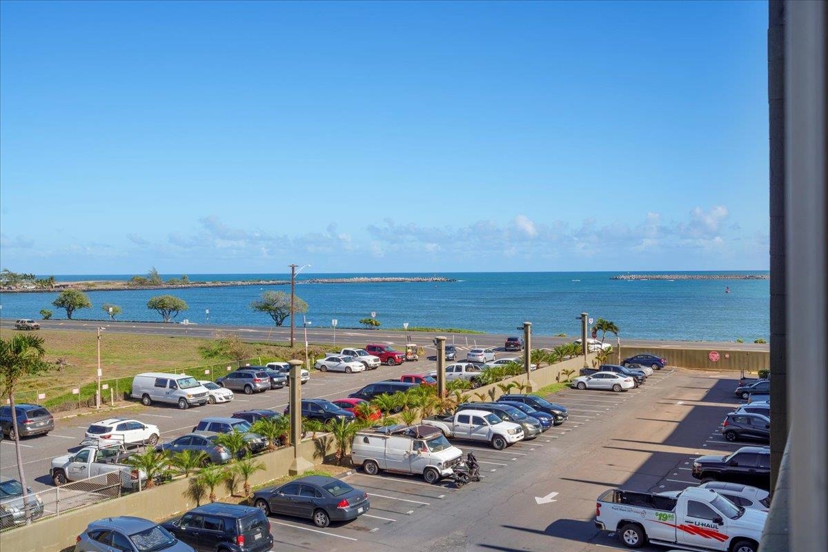 Harbor Lights condo # D 412, Kahului, Hawaii - photo 6 of 37