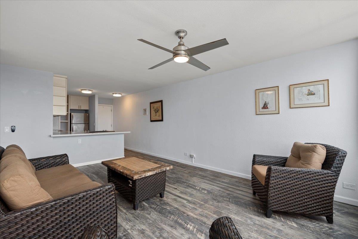 Harbor Lights condo # D 412, Kahului, Hawaii - photo 9 of 37