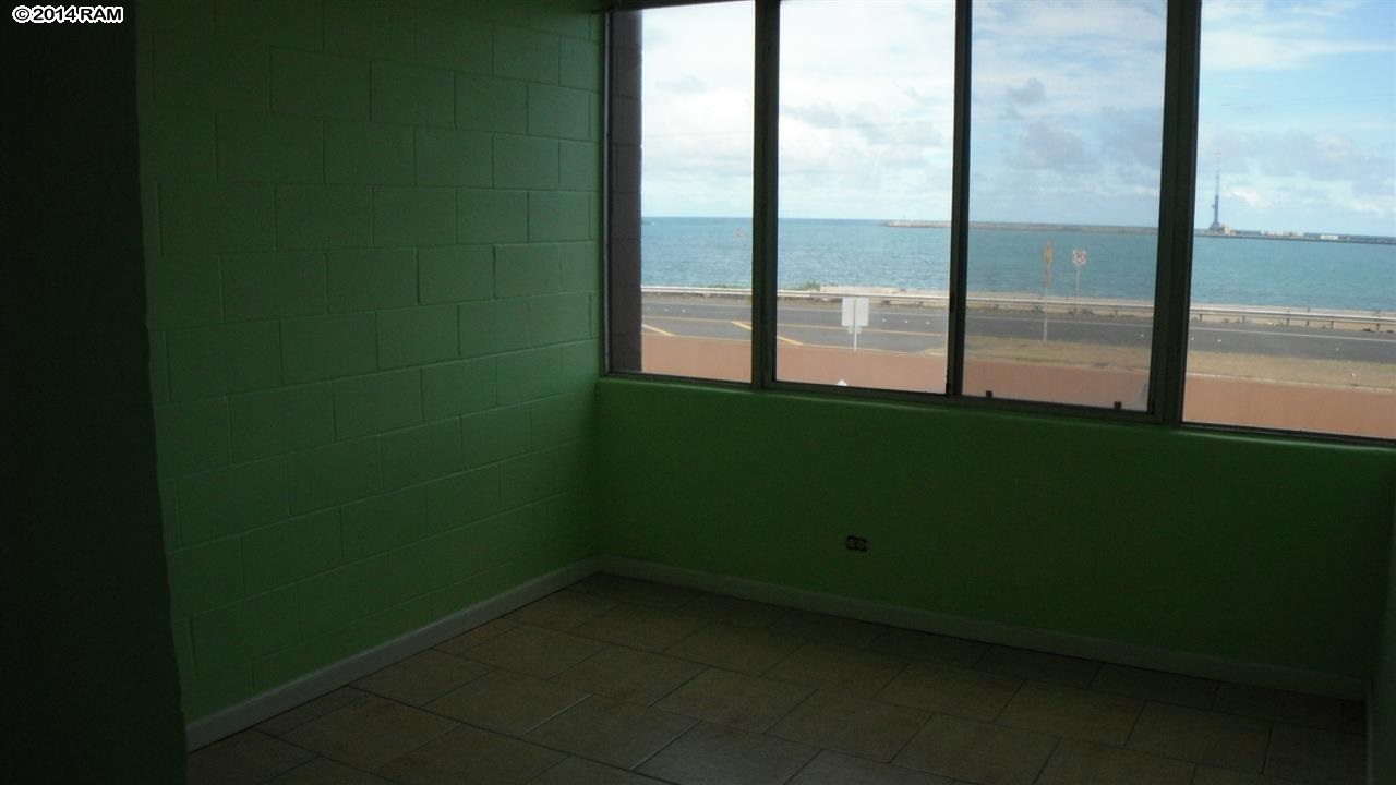 Harbor Lights condo # A204, Kahului, Hawaii - photo 3 of 7