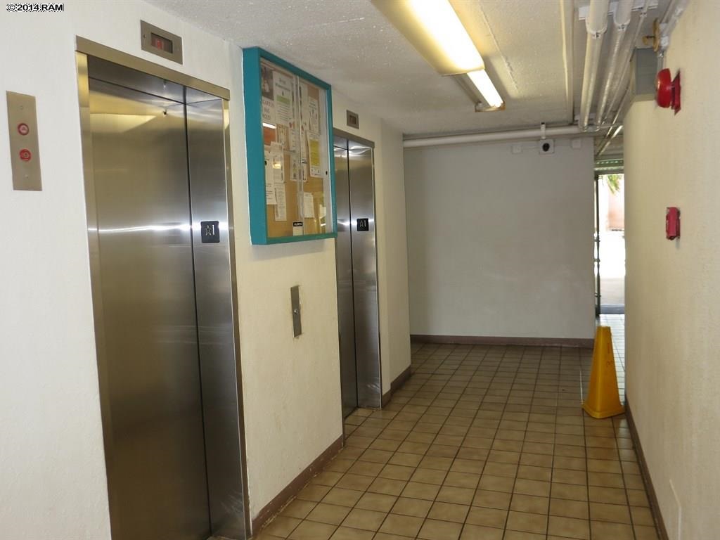 Harbor Lights condo # B416, Kahului, Hawaii - photo 26 of 28