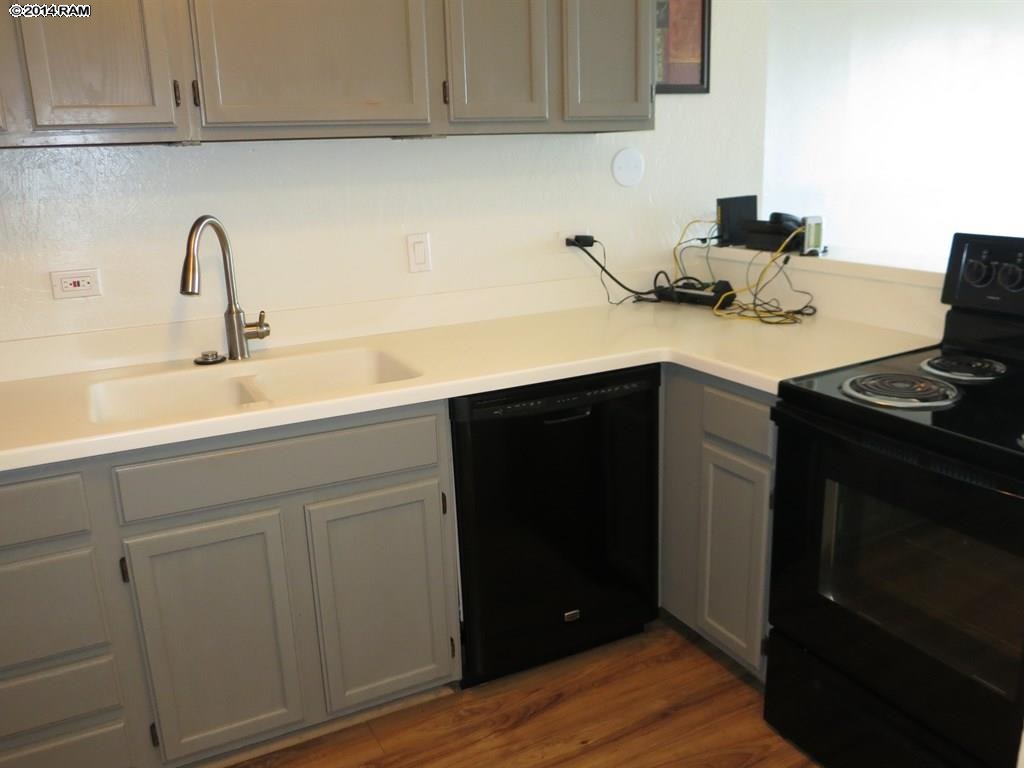 Harbor Lights condo # B416, Kahului, Hawaii - photo 8 of 28