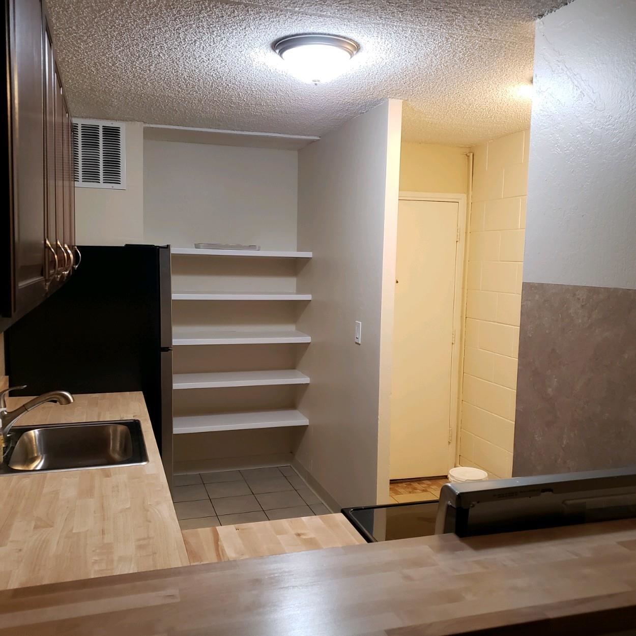 Harbor Lights condo # C414, Kahului, Hawaii - photo 20 of 23