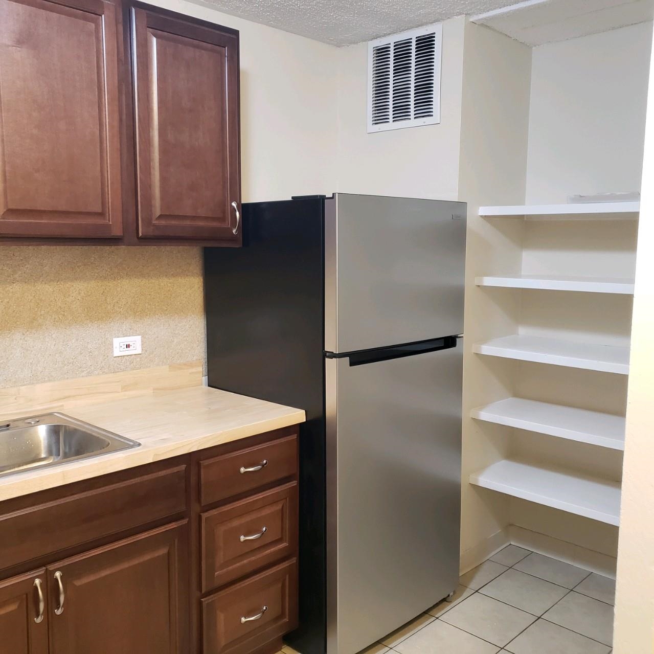 Harbor Lights condo # C414, Kahului, Hawaii - photo 9 of 23