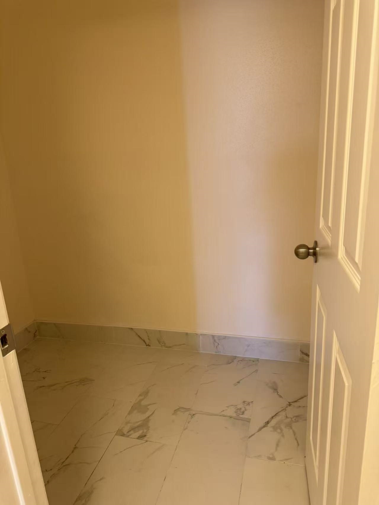 Harbor Lights condo # D114, Kahului, Hawaii - photo 4 of 4