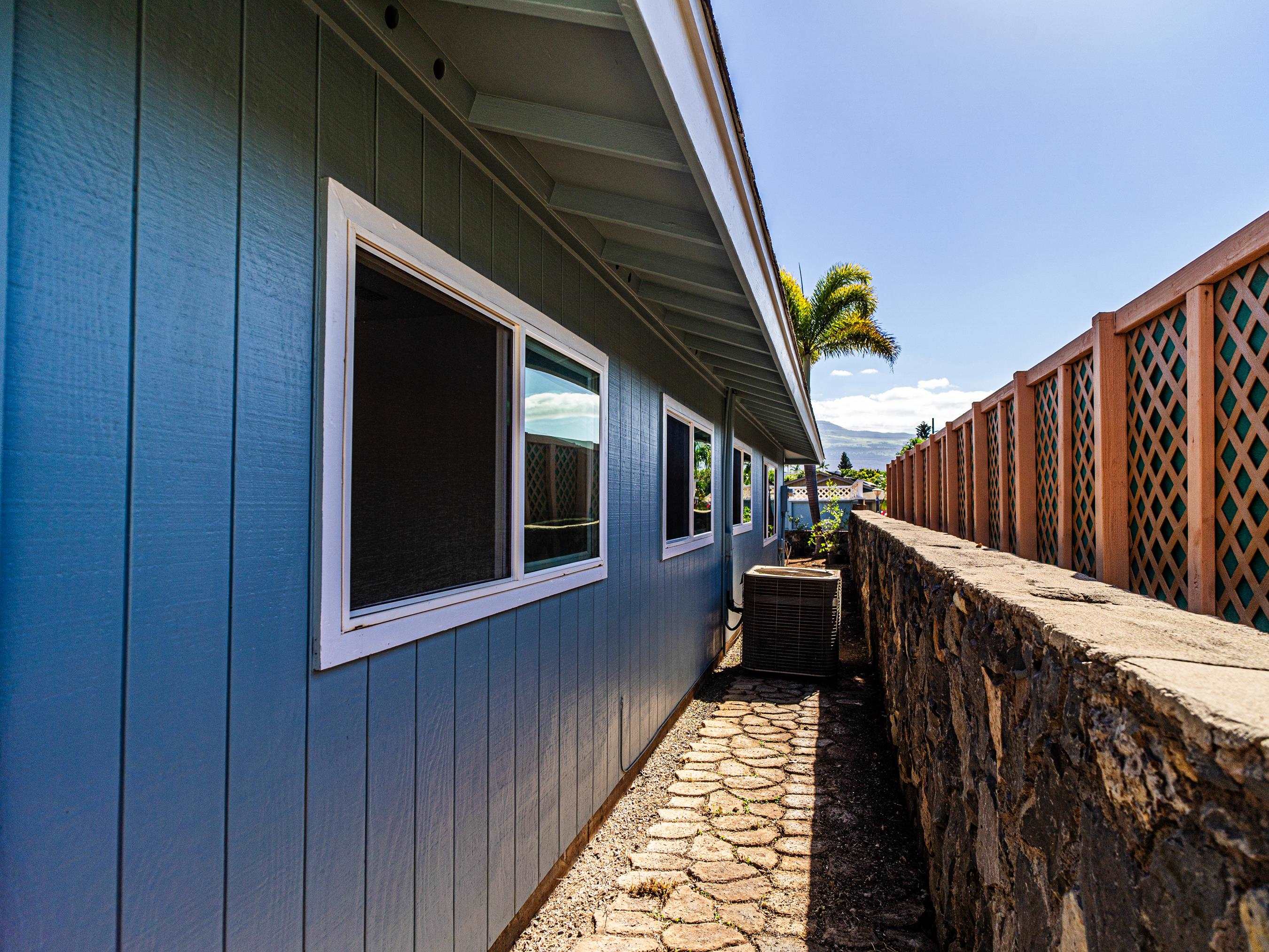 111  Laumakani Loop Meadowlands, Kihei home - photo 33 of 49