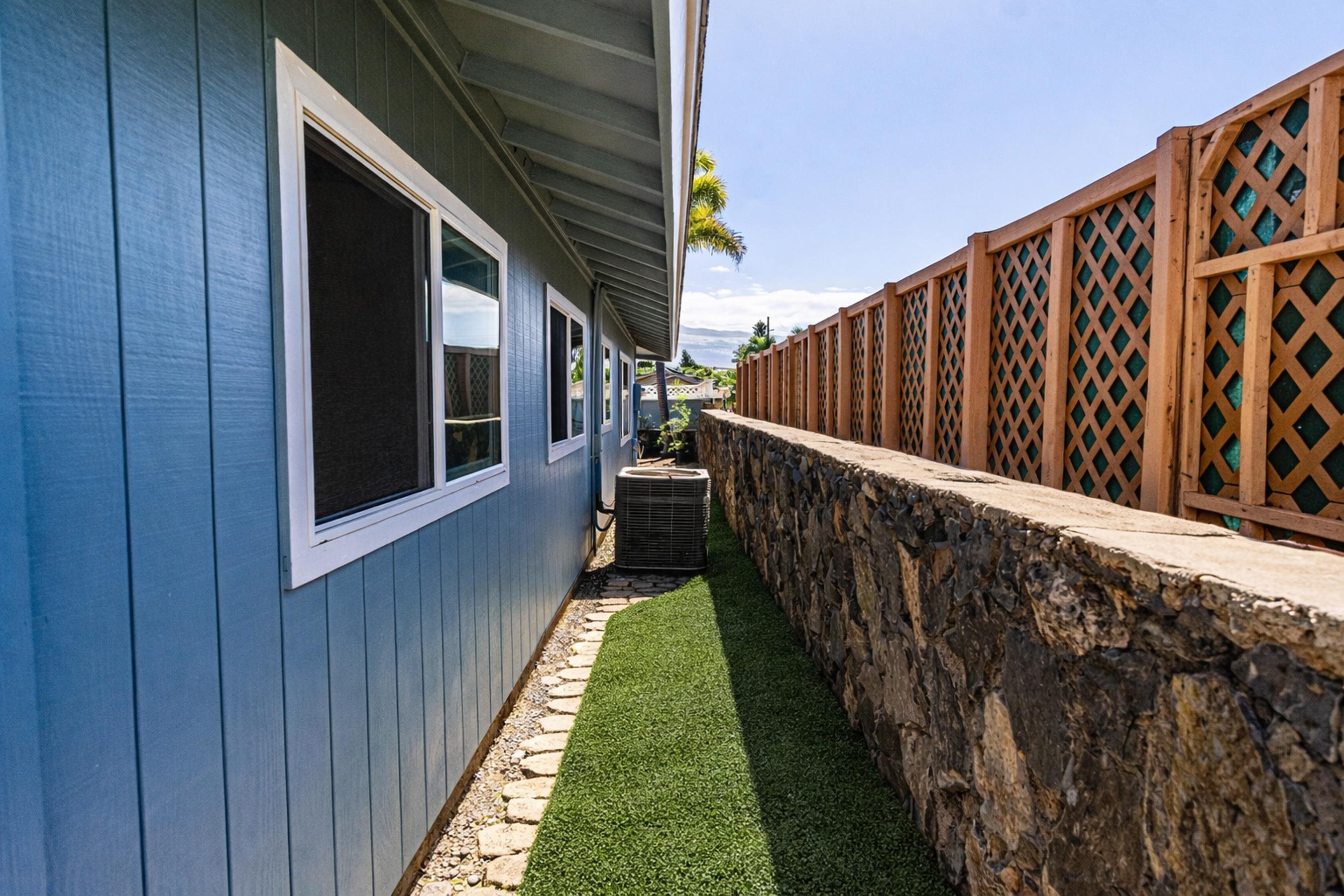 111  Laumakani Loop Meadowlands, Kihei home - photo 36 of 49