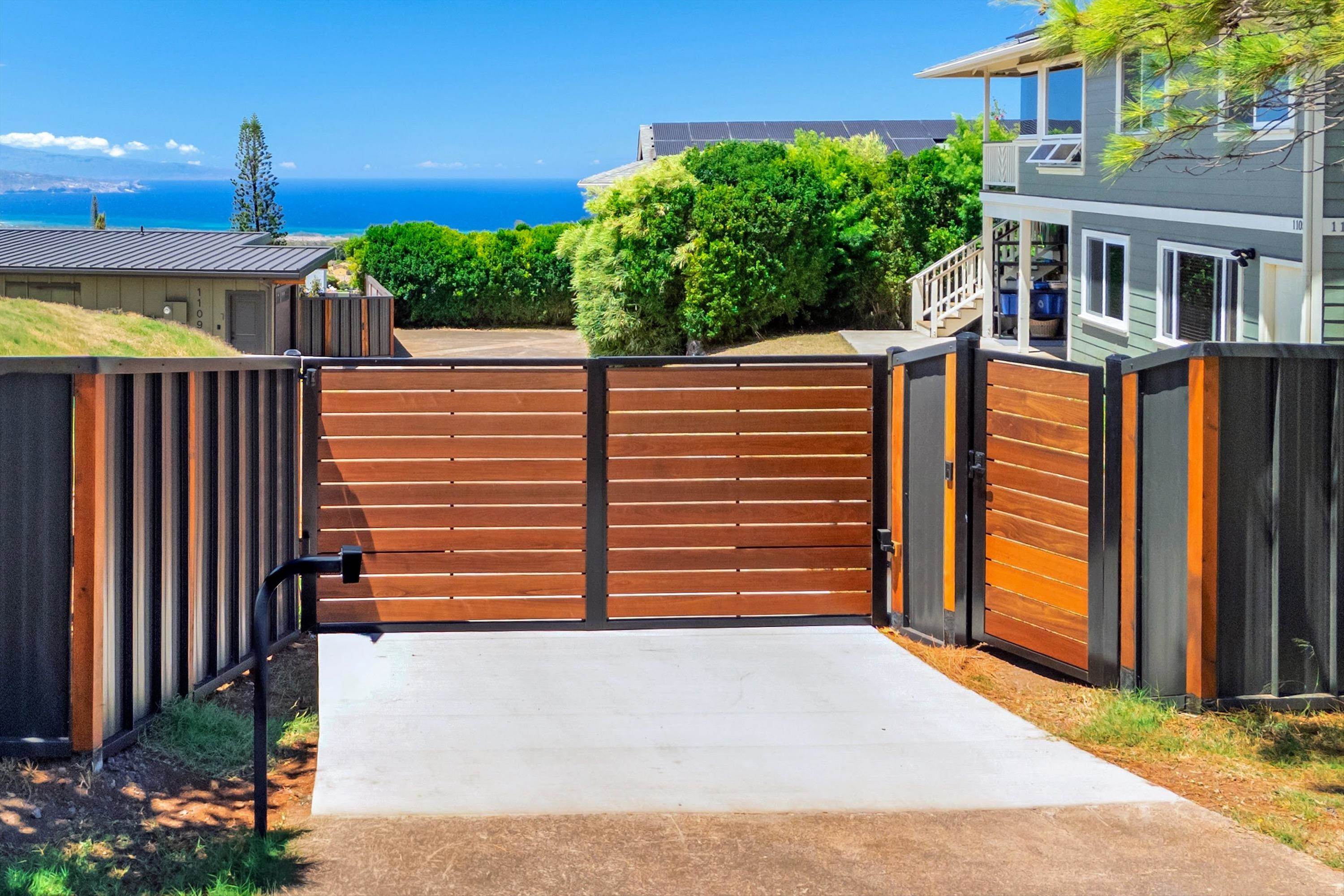 1115  Pookela Rd Makawao,  home - photo 1 of 37