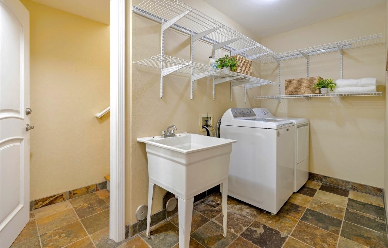 1115  Pookela Rd Makawao, Makawao/Olinda/Haliimaile home - photo 33 of 37