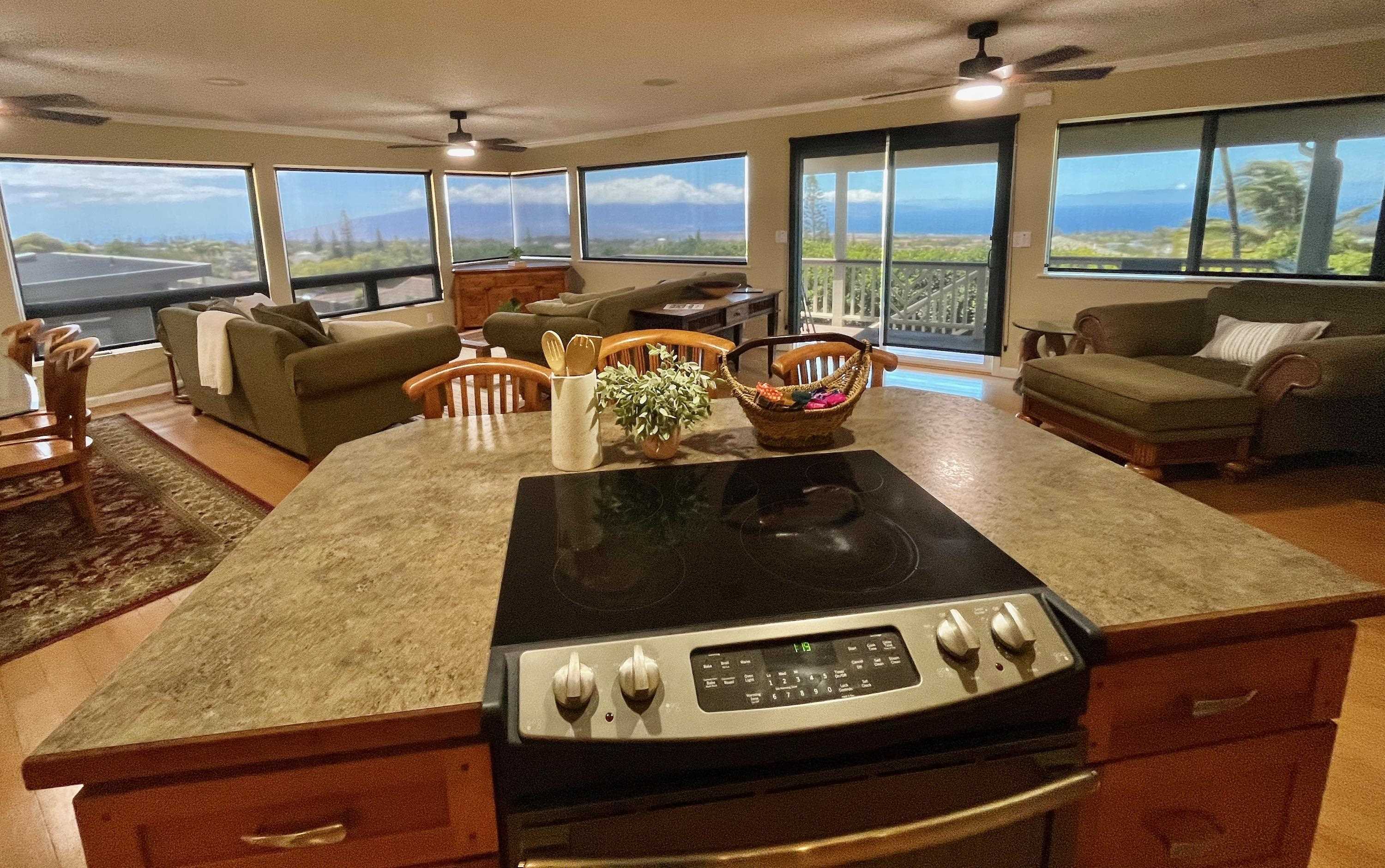 1115  Pookela Rd Makawao, Makawao/Olinda/Haliimaile home - photo 6 of 37