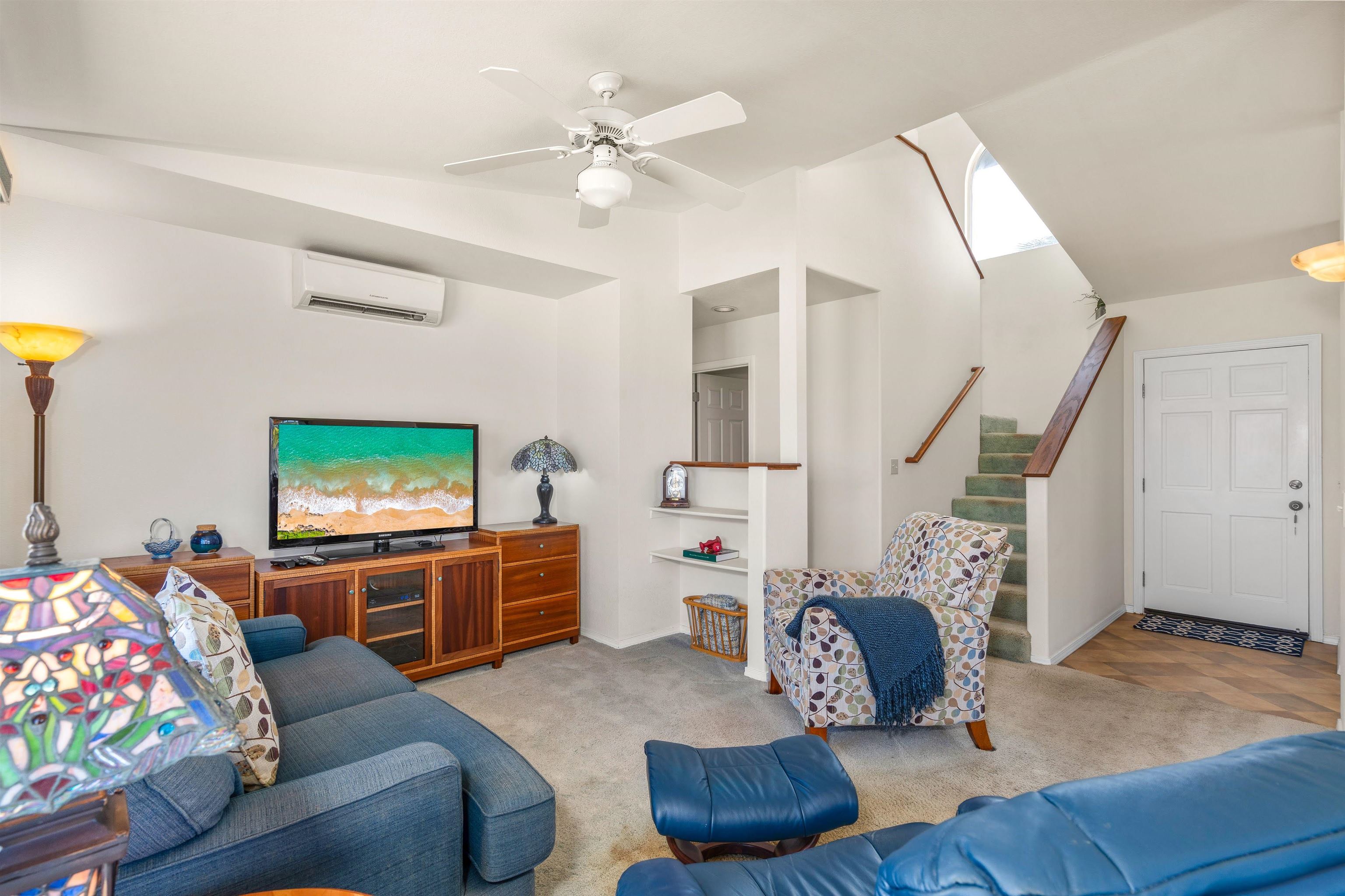 1125  Hoomau Pl , Wailuku home - photo 2 of 41