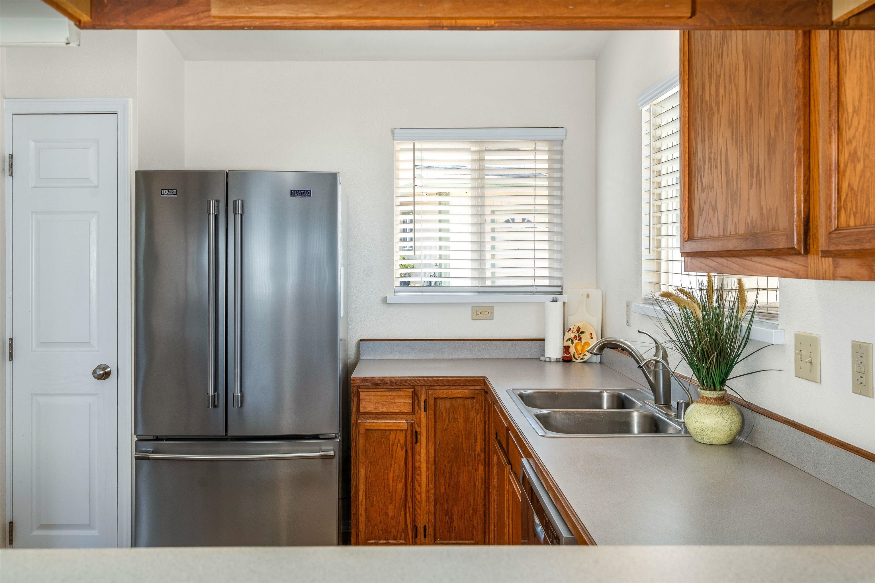 1125  Hoomau Pl , Wailuku home - photo 3 of 41