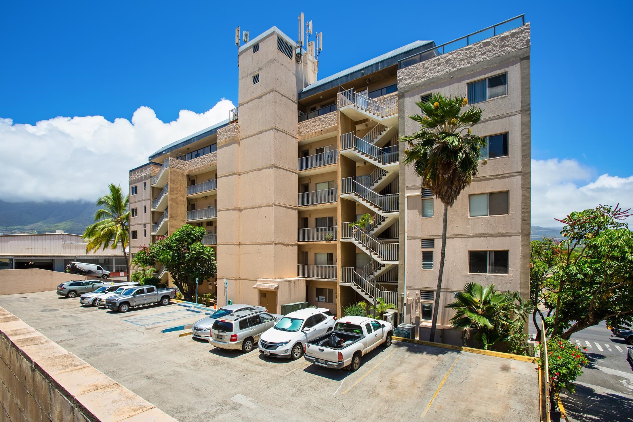 Parkview Square condo # 206, Wailuku, Hawaii - photo 22 of 27