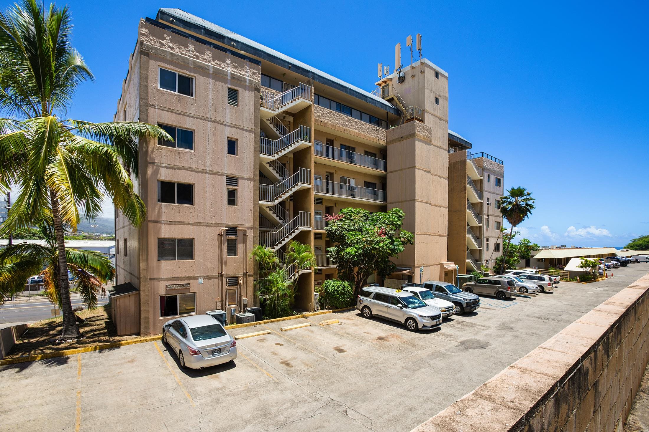 Parkview Square condo # 206, Wailuku, Hawaii - photo 24 of 27