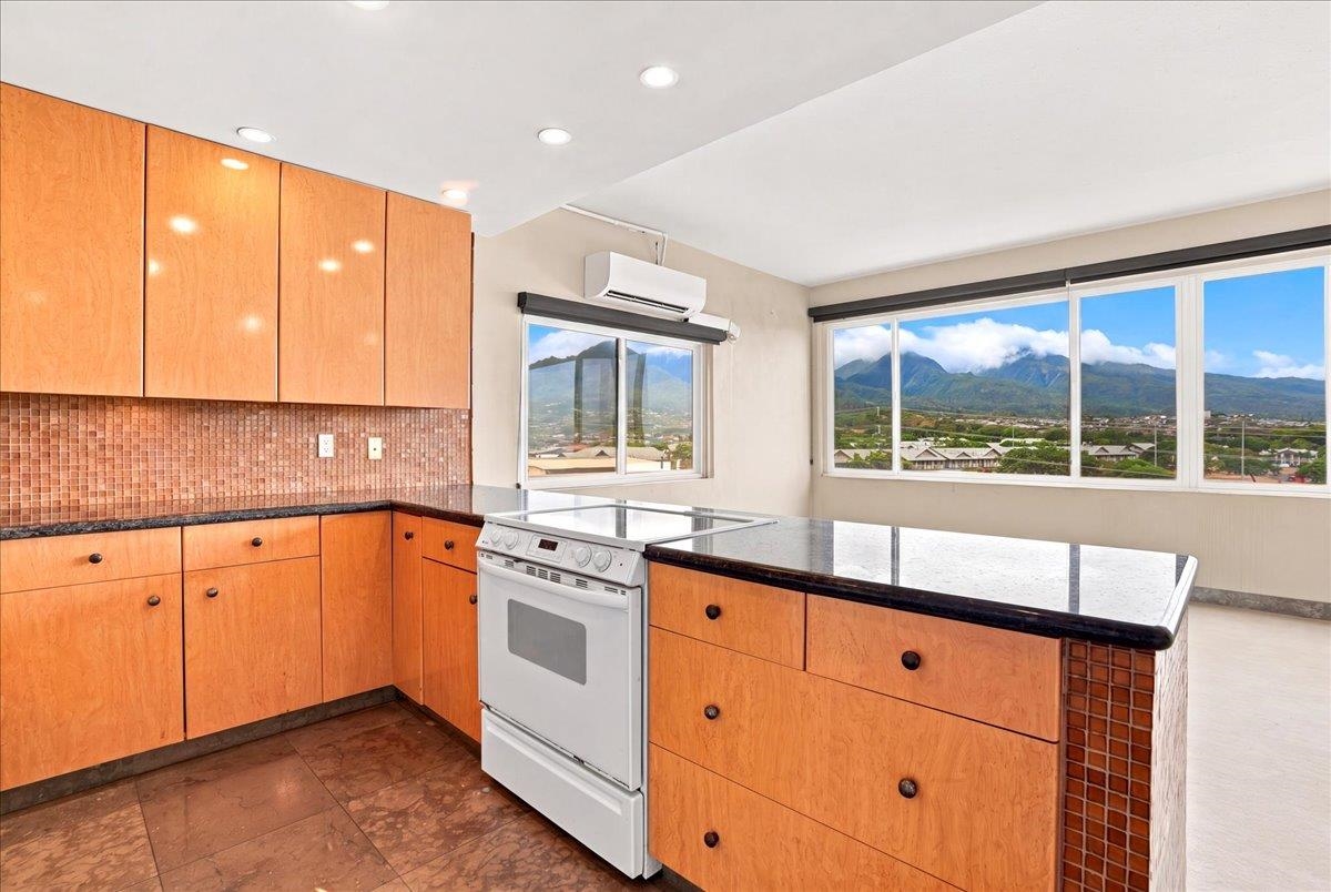 Parkview Square condo # 407, Wailuku, Hawaii - photo 4 of 46