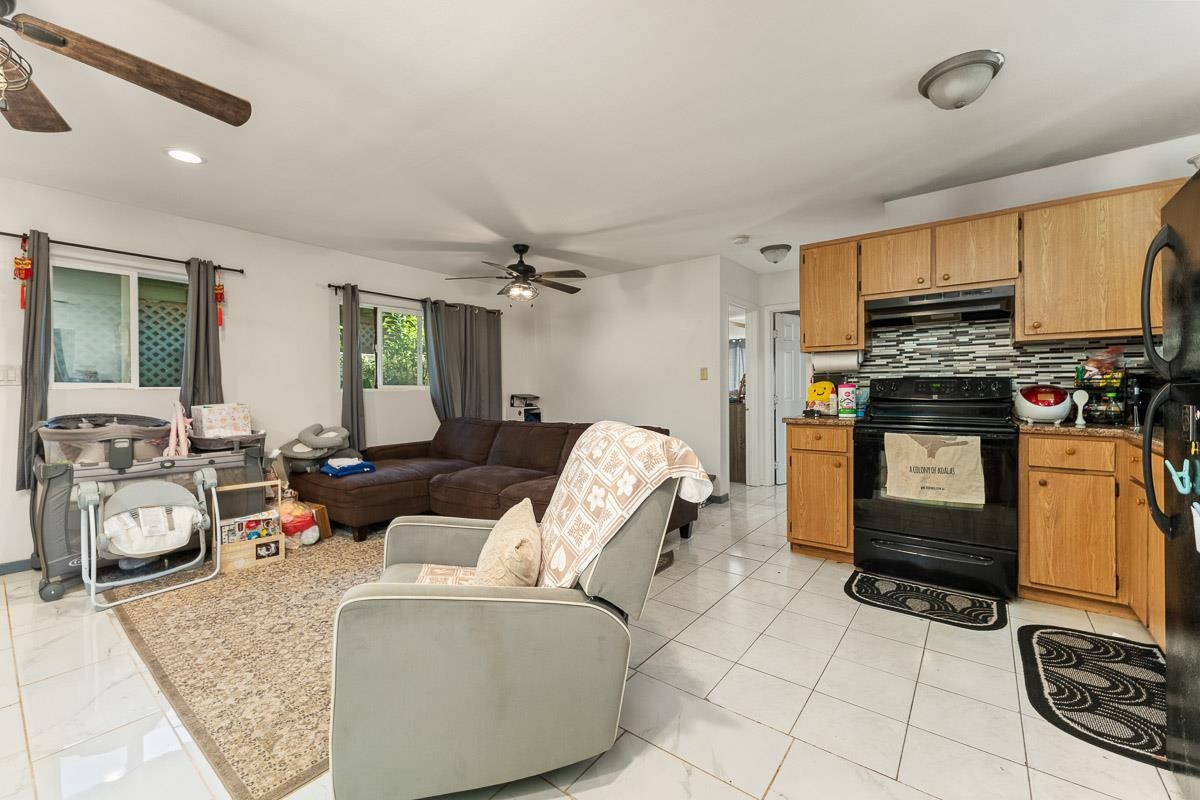 113  Lanakila Pl , Kihei home - photo 38 of 48