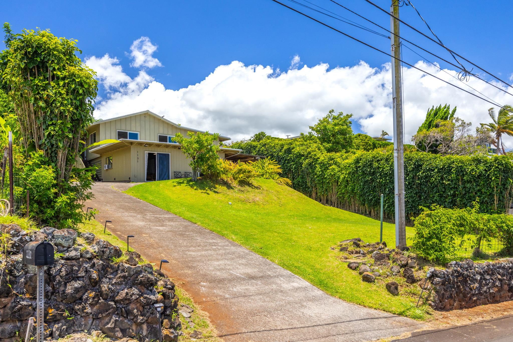 1131  Kehau Pl , Makawao/Olinda/Haliimaile home - photo 2 of 50