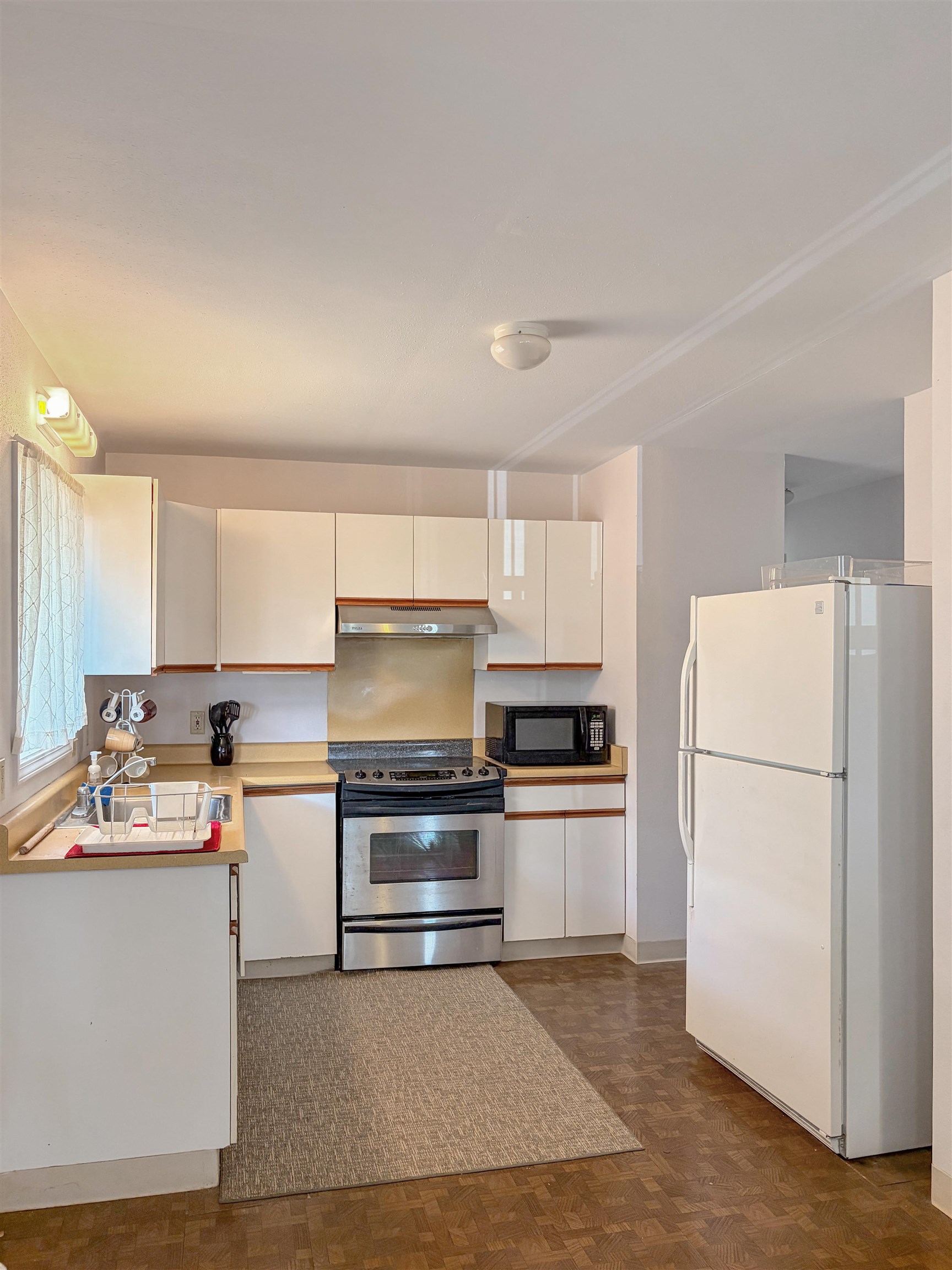 1136  Fraser Ave , Lanai home - photo 2 of 12