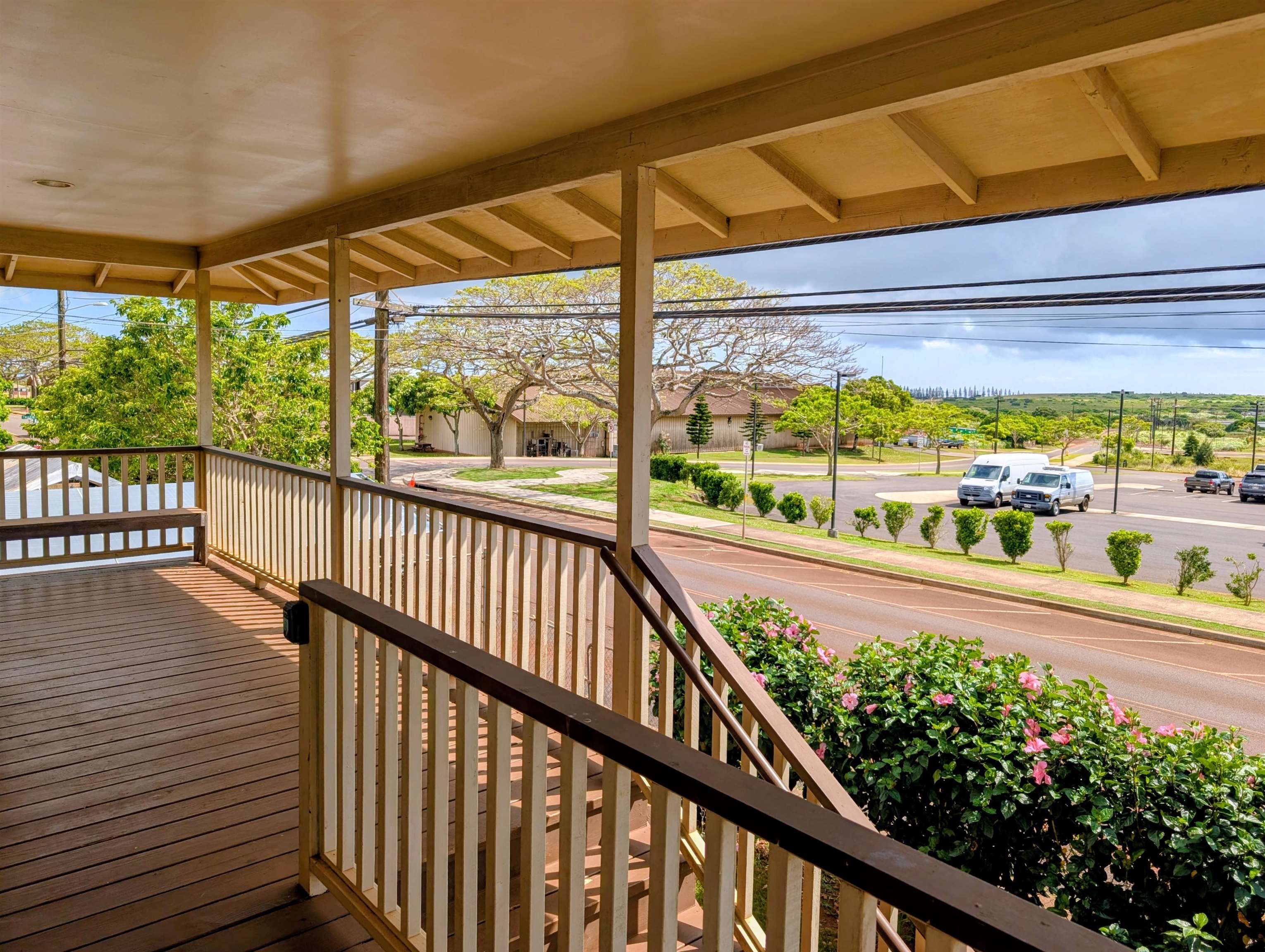 1136  Fraser Ave , Lanai home - photo 2 of 19