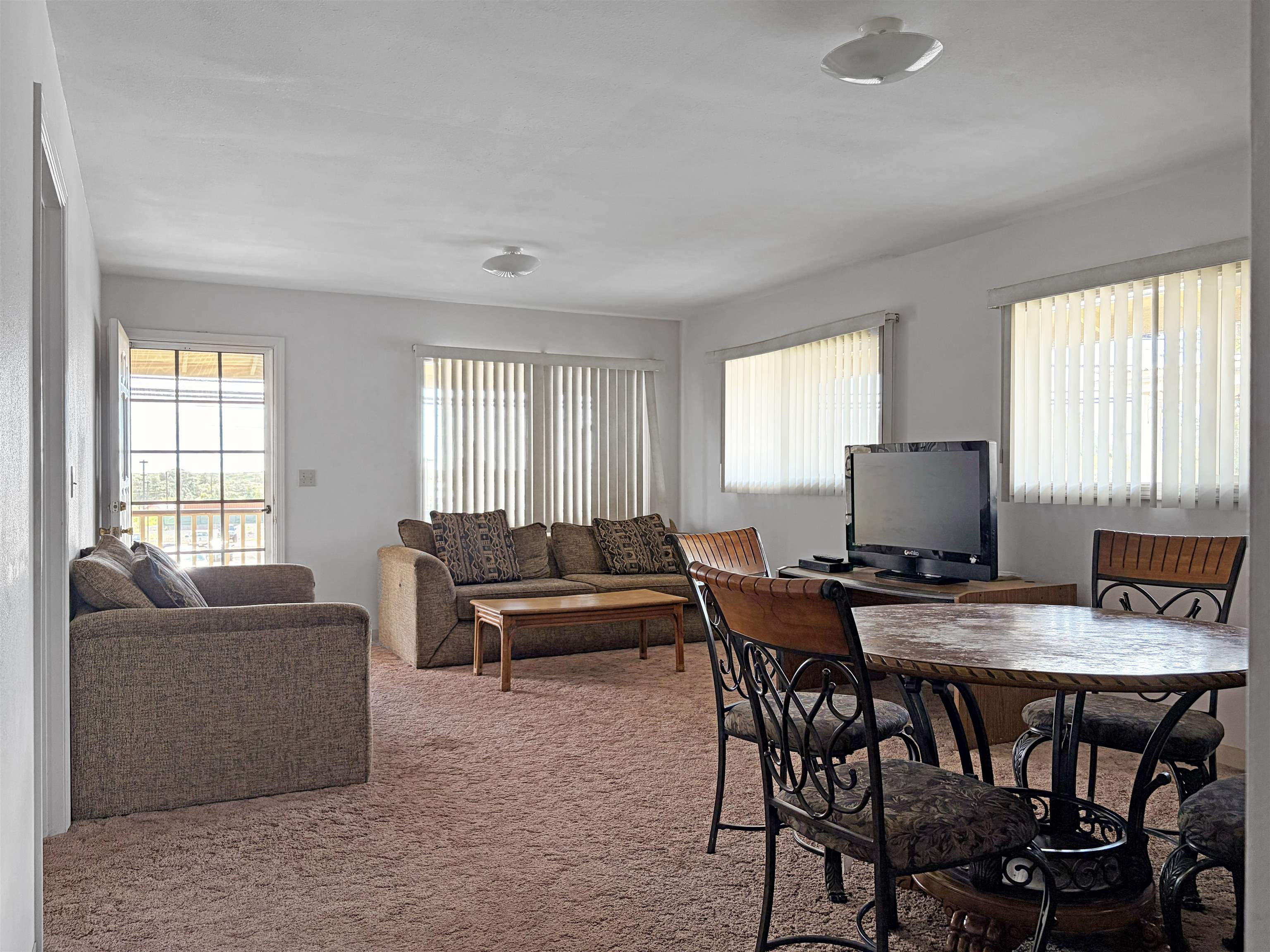 1136  Fraser Ave , Lanai home - photo 3 of 12